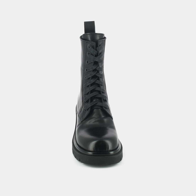 Boots à talons épais et lacets  en cuir noir