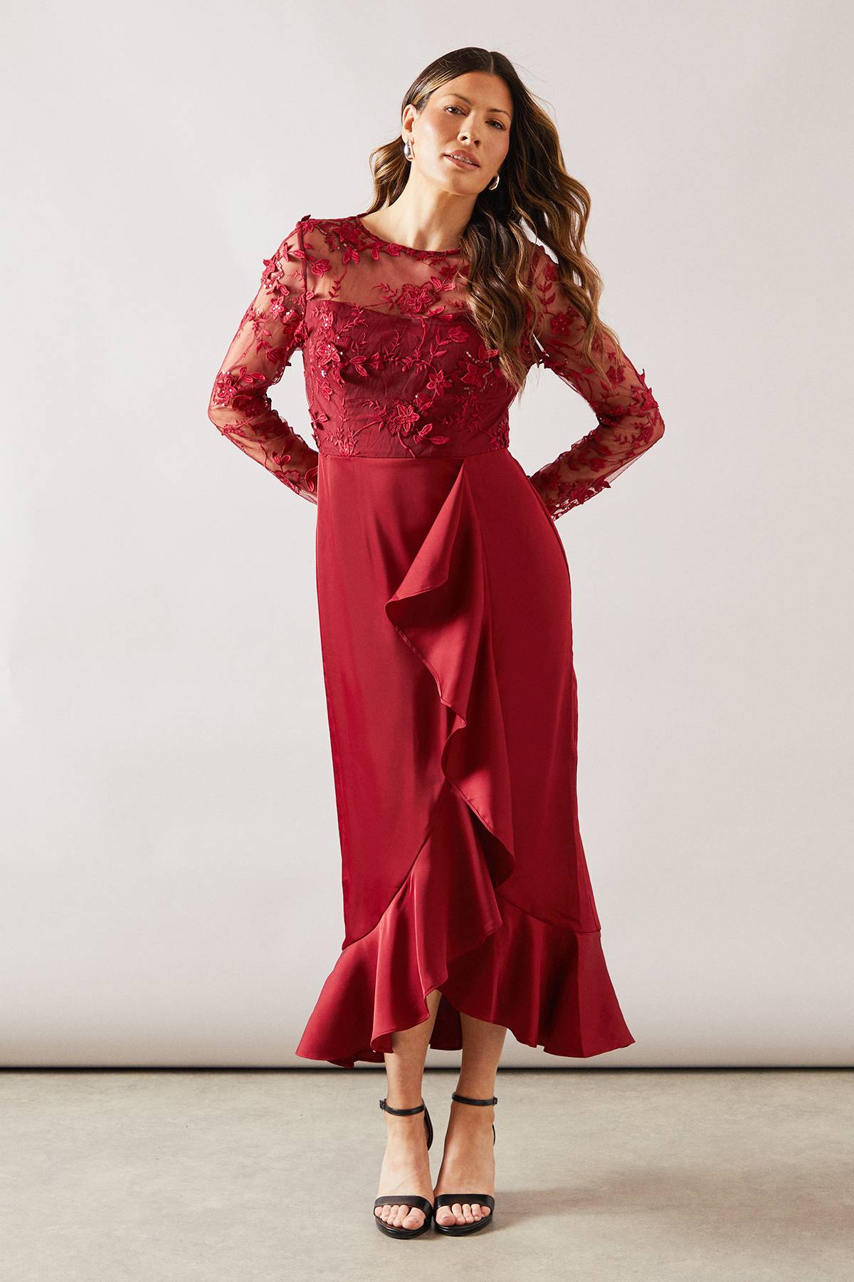 Wallis Robe Maxi de Cérémonie en Satin et Superposition de Tulle à Volants