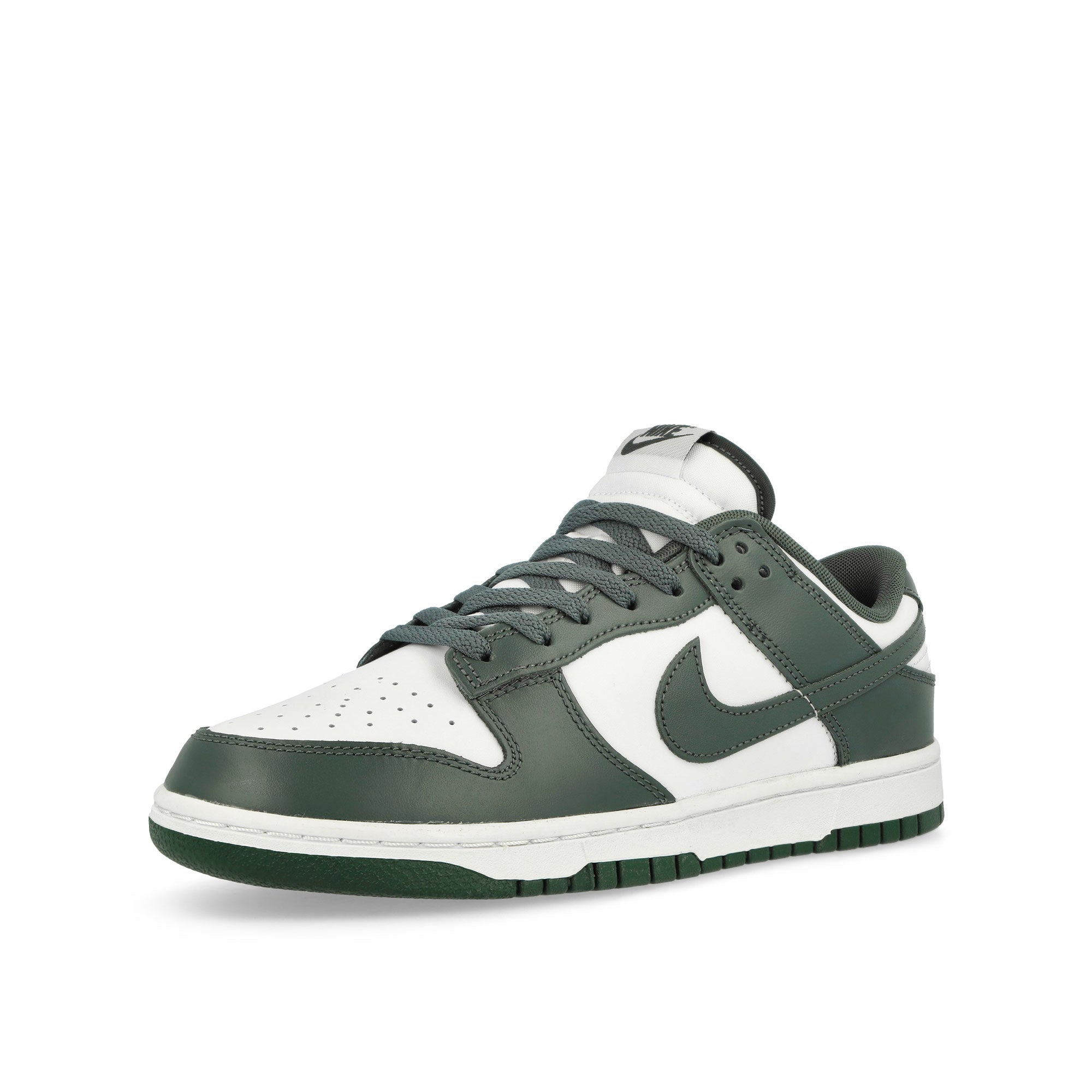 Nike<br>Dunk Low Retro