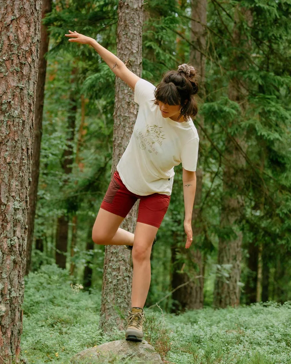Lundhags Women's Makke Light Shorts Rosewood/burgundy