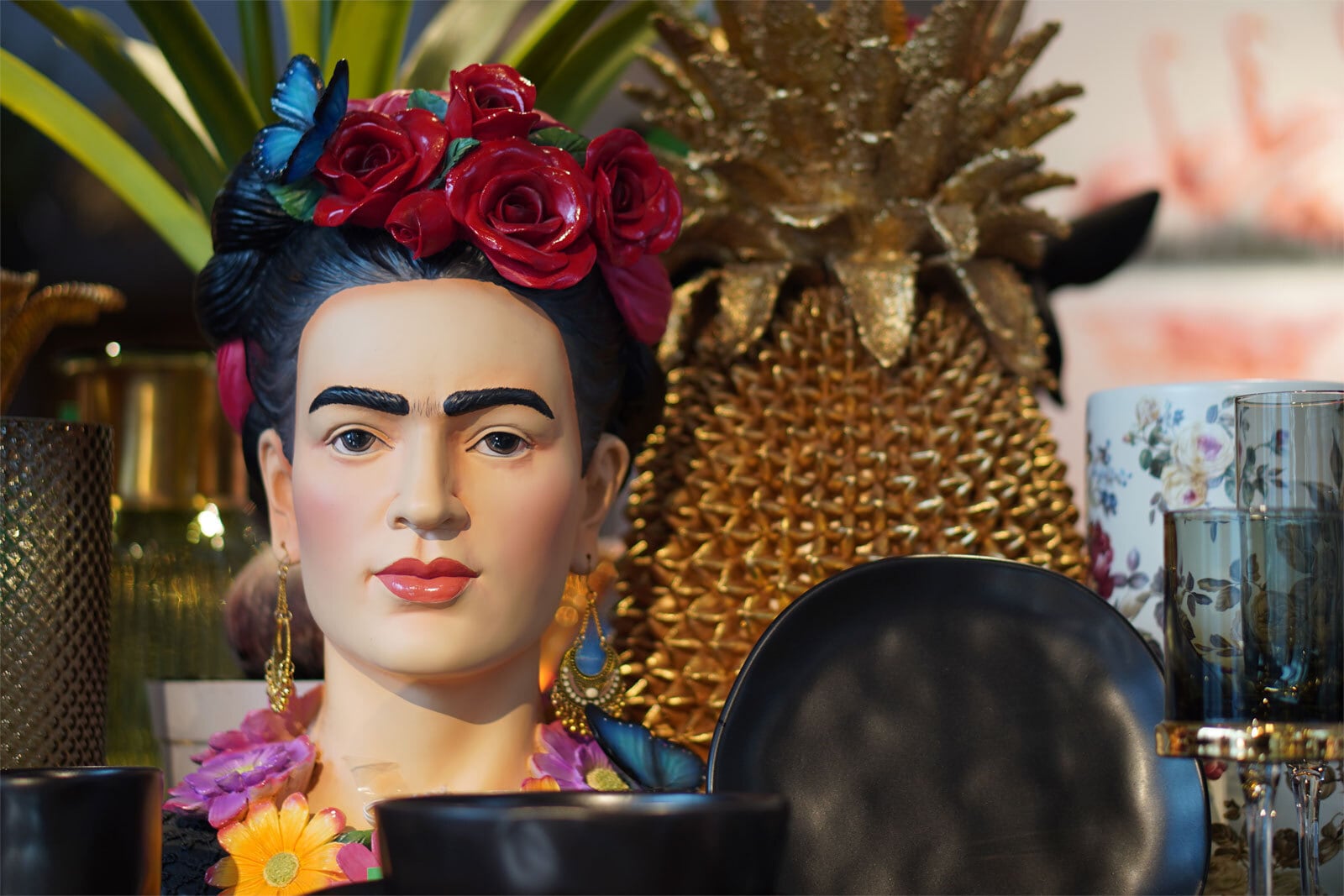 KARE DESIGN Dekofigur FRIDA FLOWER mehrfarbig