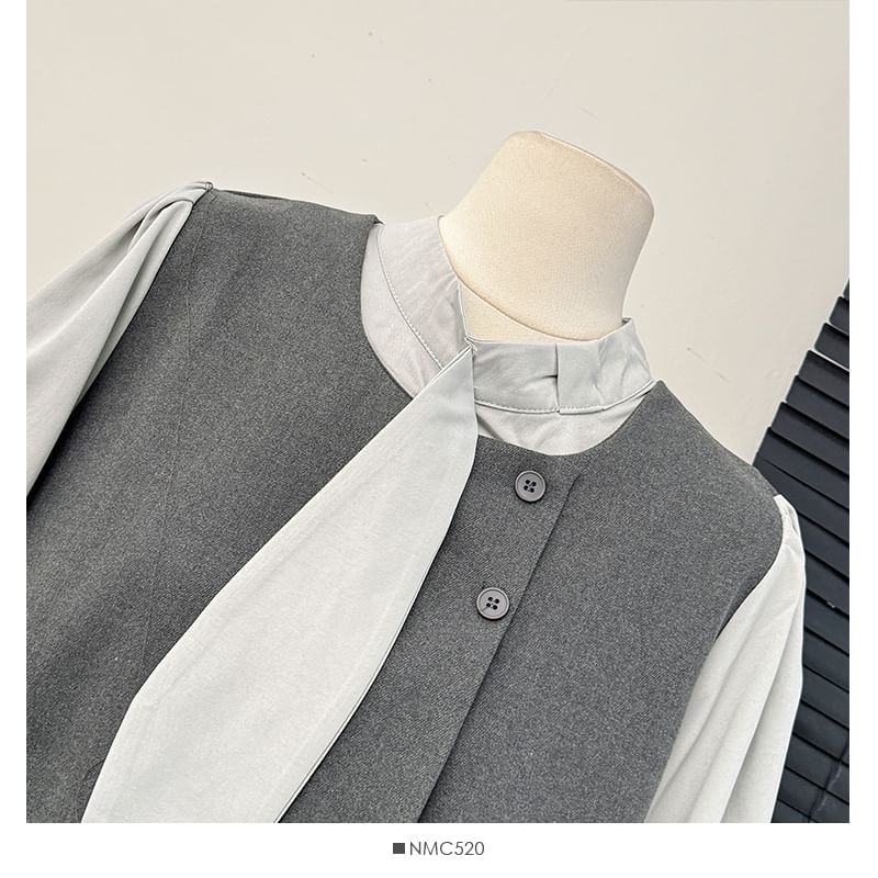 Lemongrass - Tweedelige losse blouse met strikhals en sjerp
