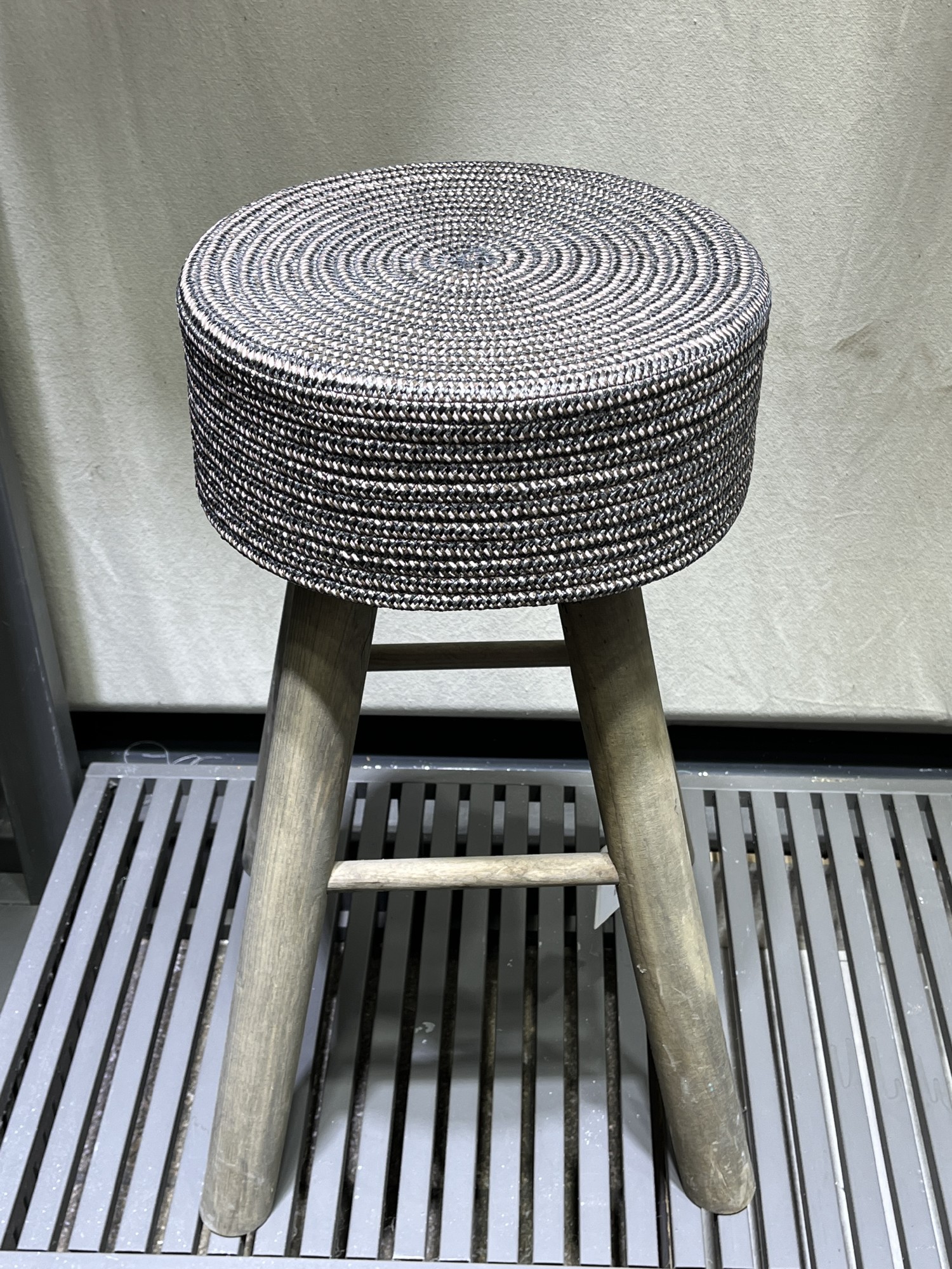 Hocker 'Bregnot', grau, natur, H 59 cm, Ø 31 cm von fischer's lagerhaus