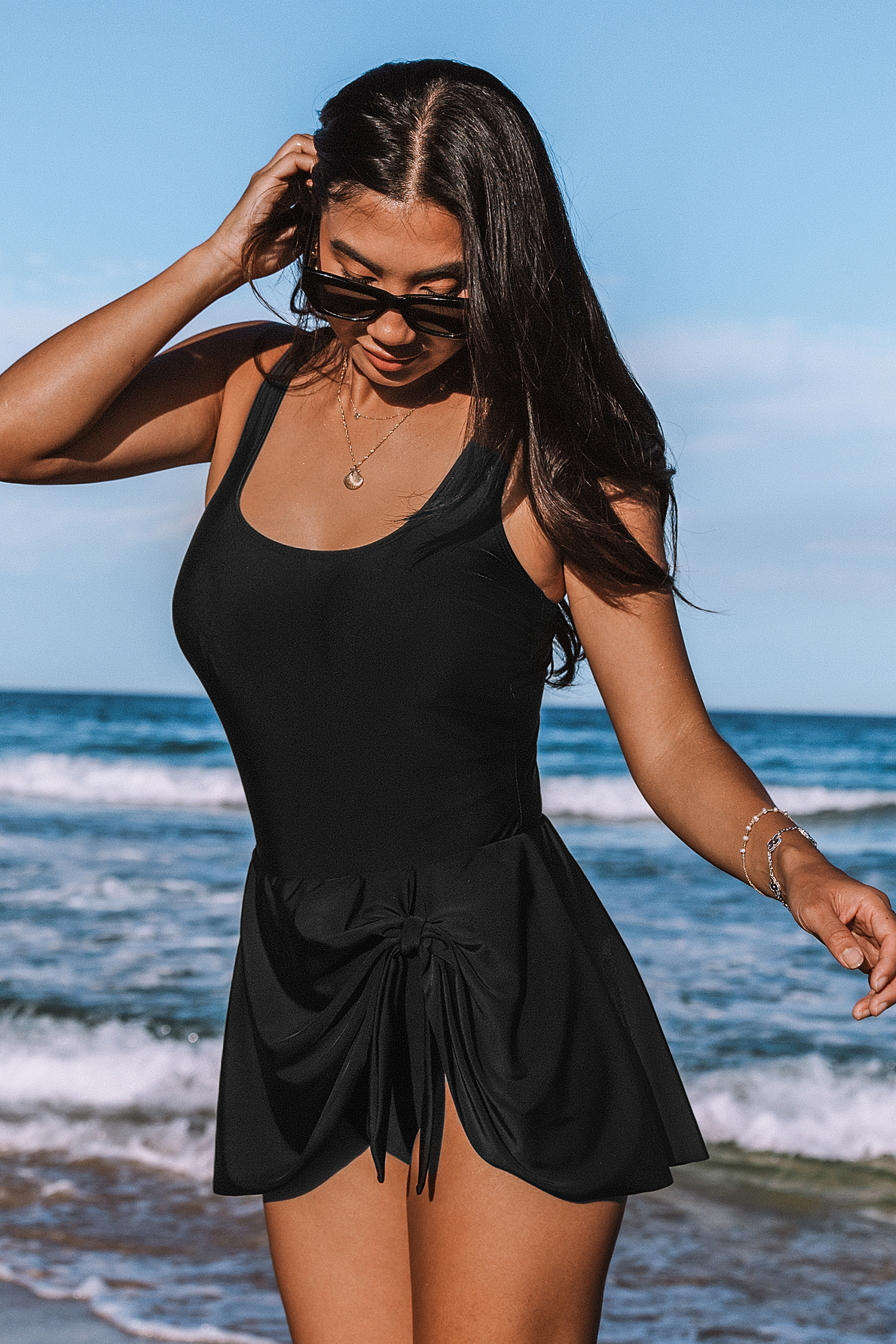 Robe de bain avec col carré à nouer noire