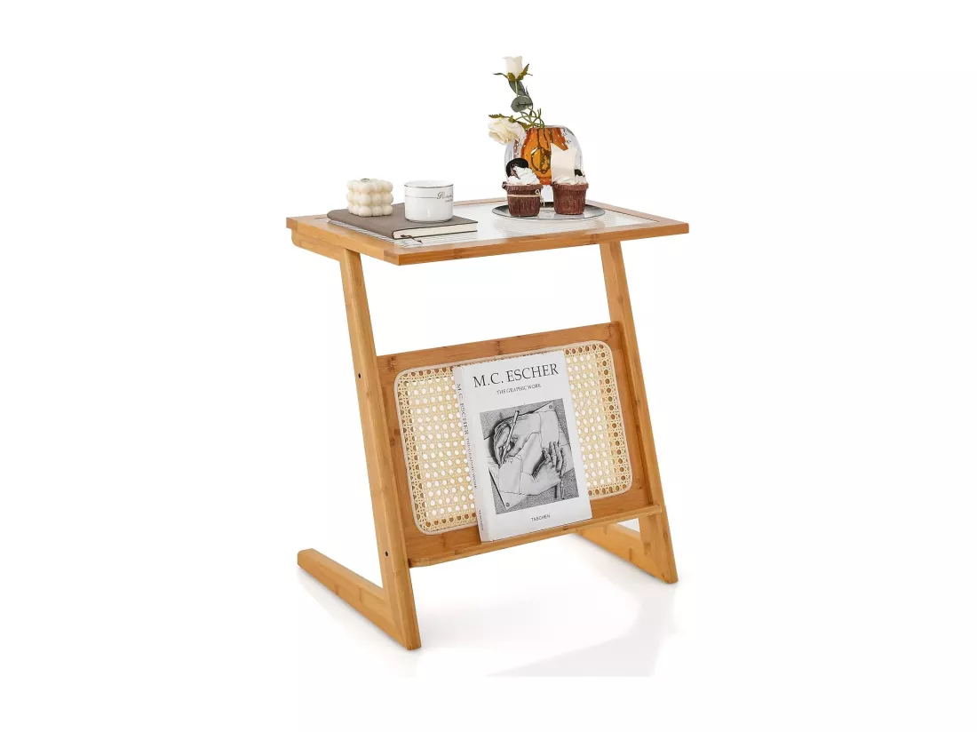 Table d’Appoint Bohême avec Porte-Revues en Rotin, Bout de Canape en Bambou avec Plateau en Verre Trempé, Petite Table d’Appoint Salon, 50 x 36 x 56 cm (Z, Jaune)