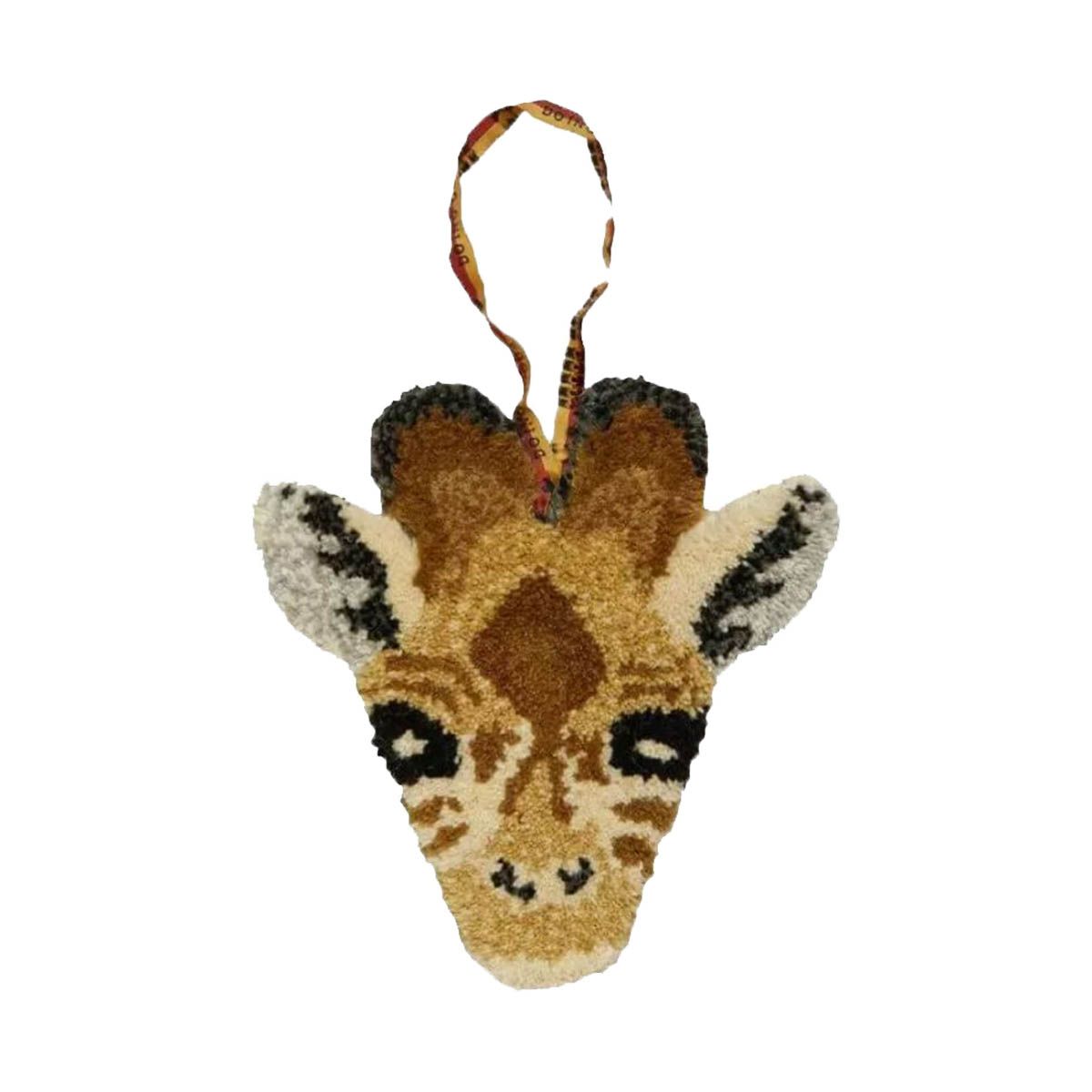 Décoration murale tête de girafe en tapis Doing Goods