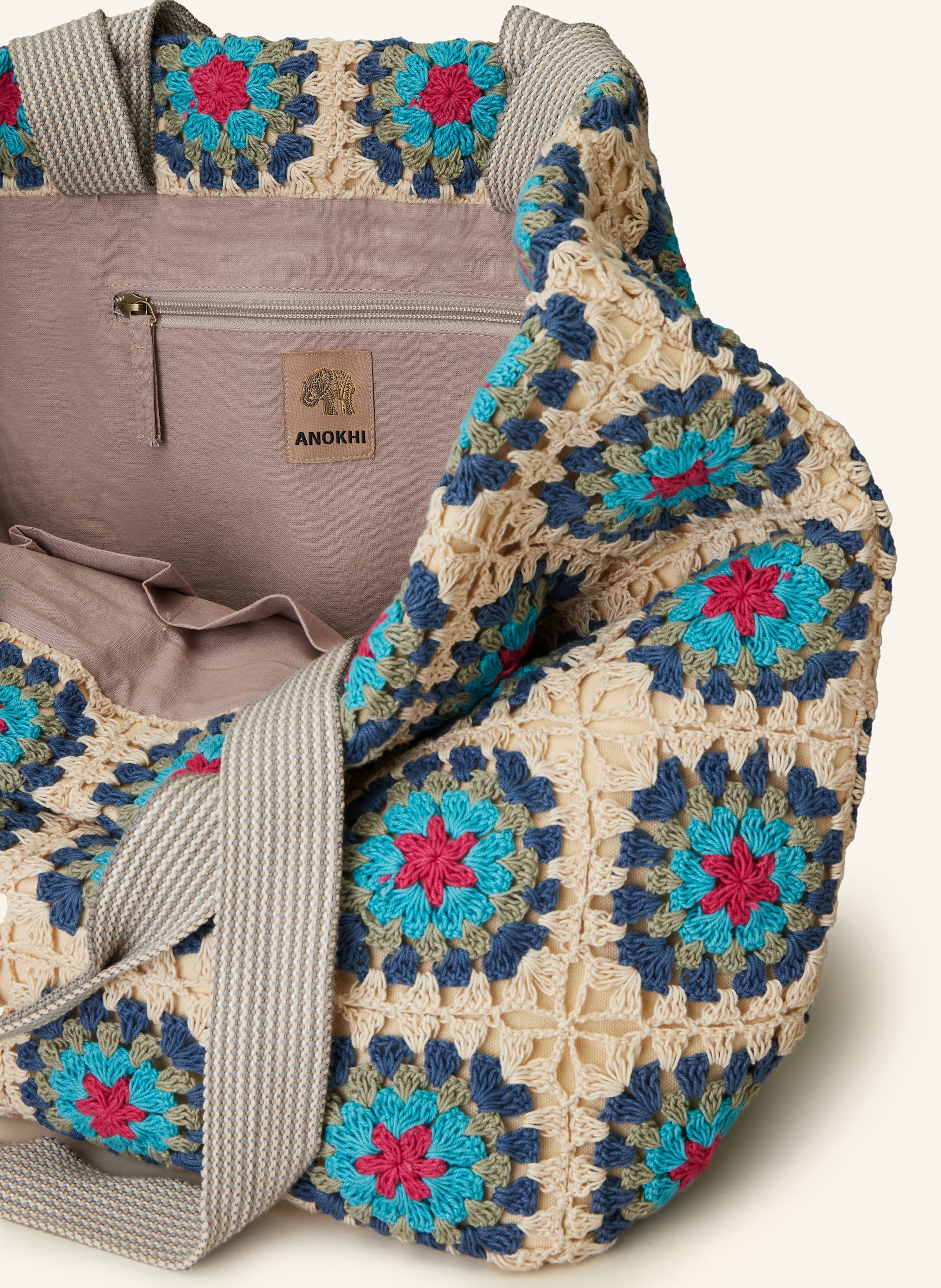 ANOKHI Shopper