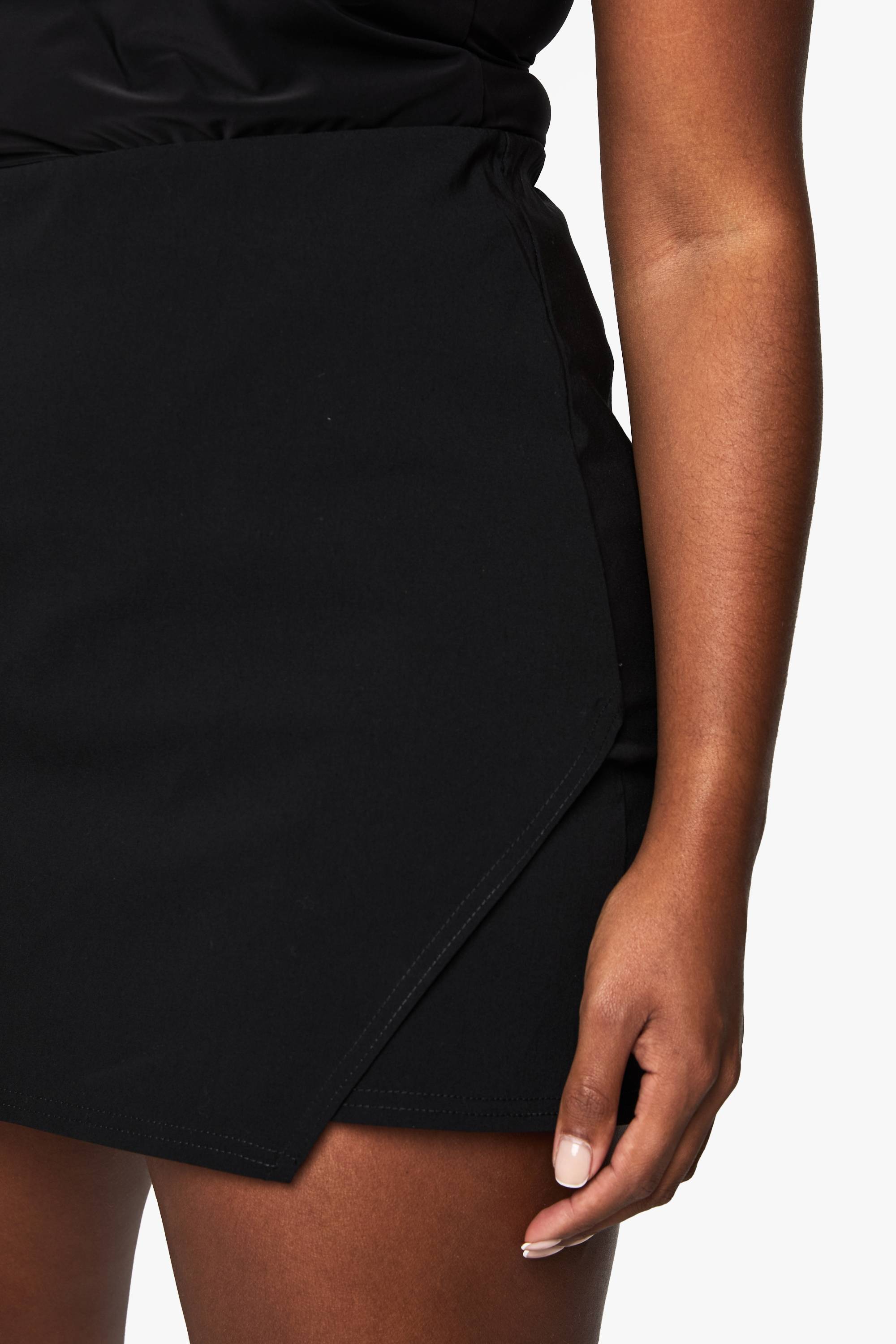 boohoo Plus Skort Bengaline à Enveloppement Plus
