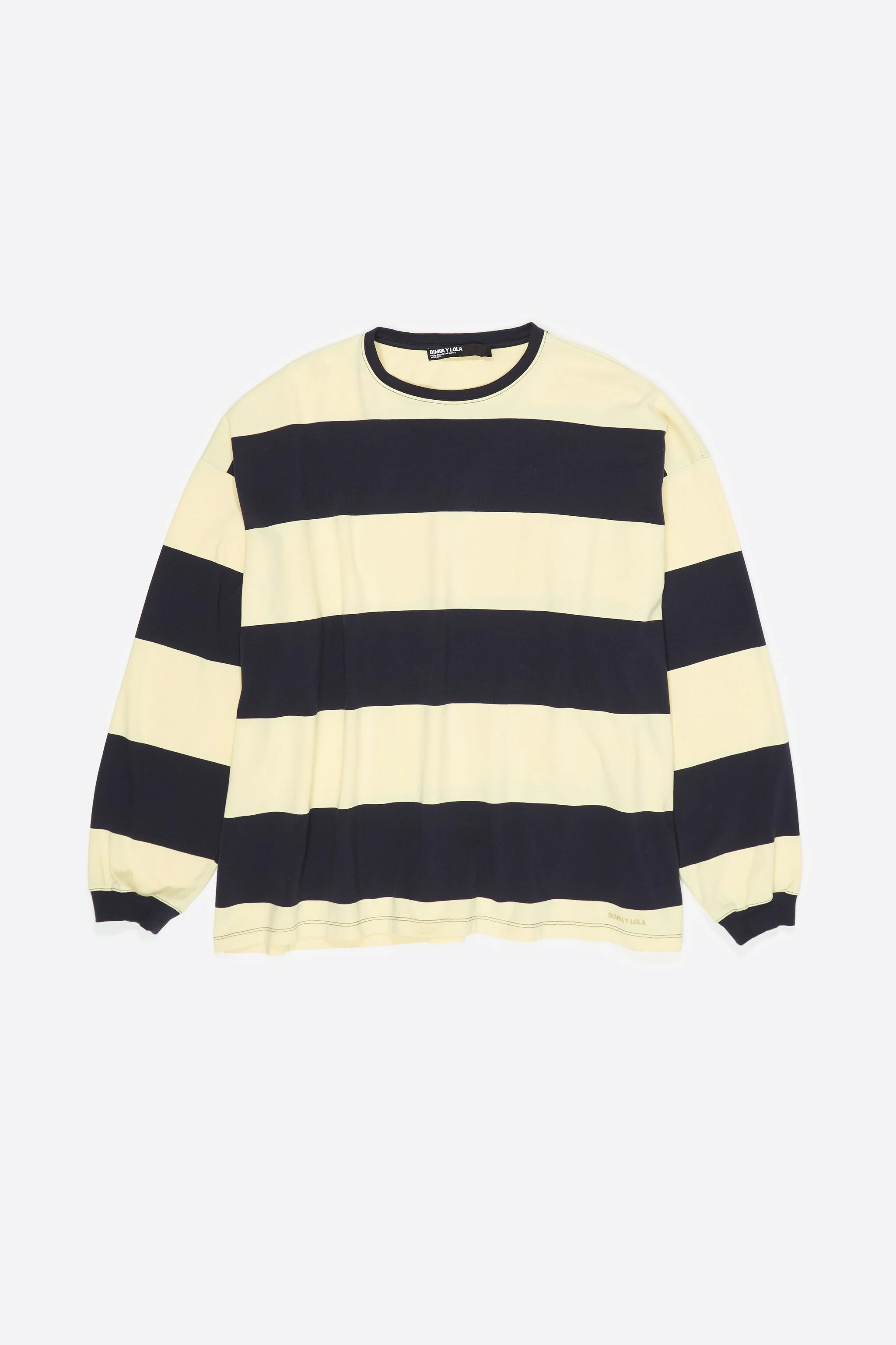 Camiseta oversized listrada em azul e amarelo