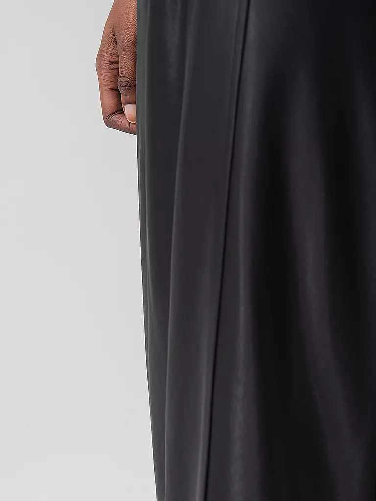 GUESS Maxirock ANASTASIA  schwarz