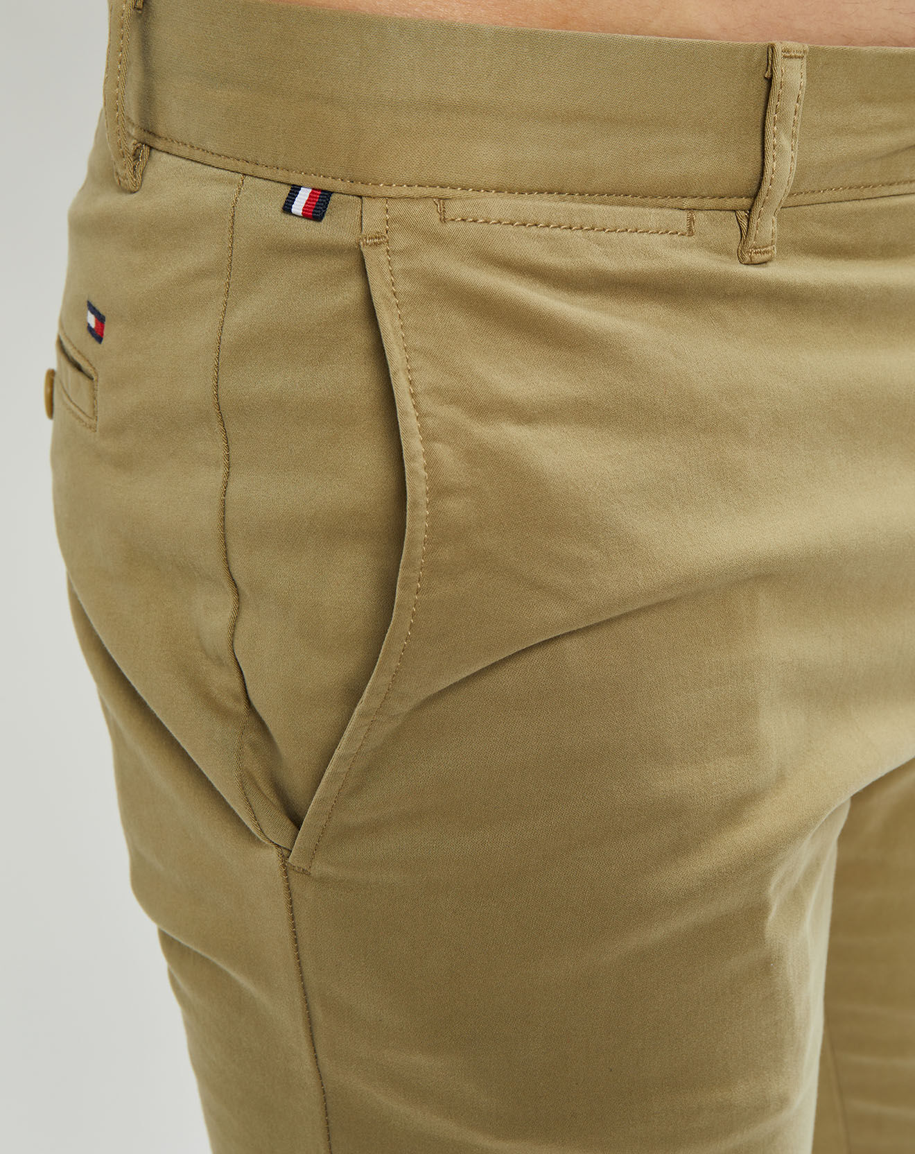 Tommy Hilfiger Pantalon chino ajusté Bleecker Flex Satin kaki clair