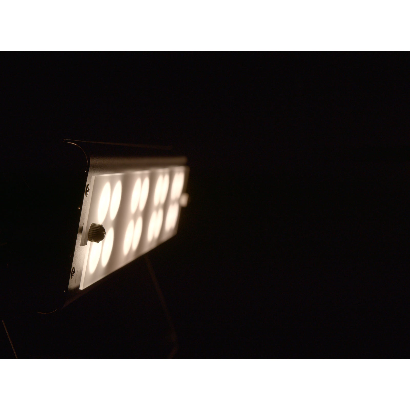 Eurolite LED Silent Bar 16x4W RGB/WW