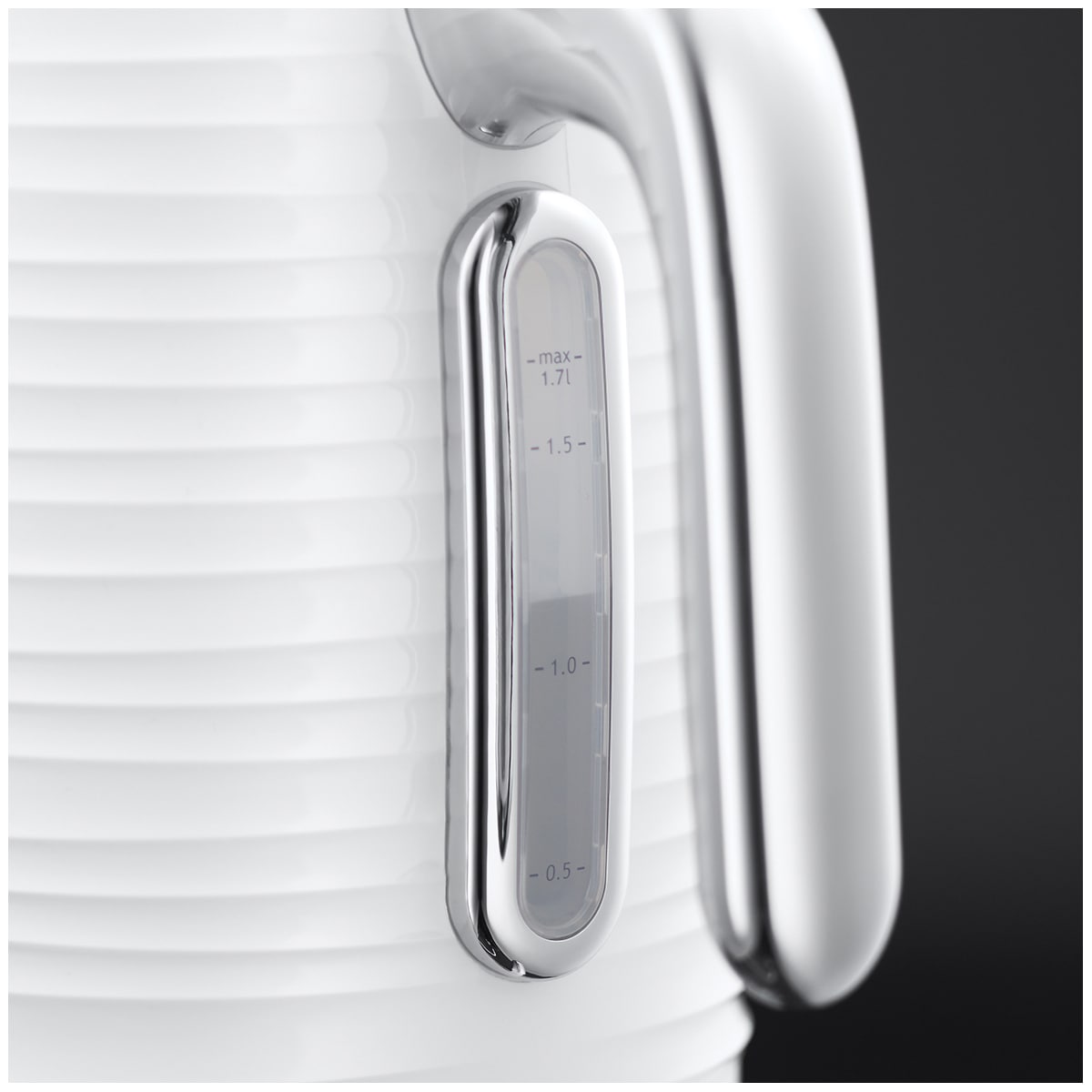 Russell Hobbs vannkoker RH2436070 (hvit)