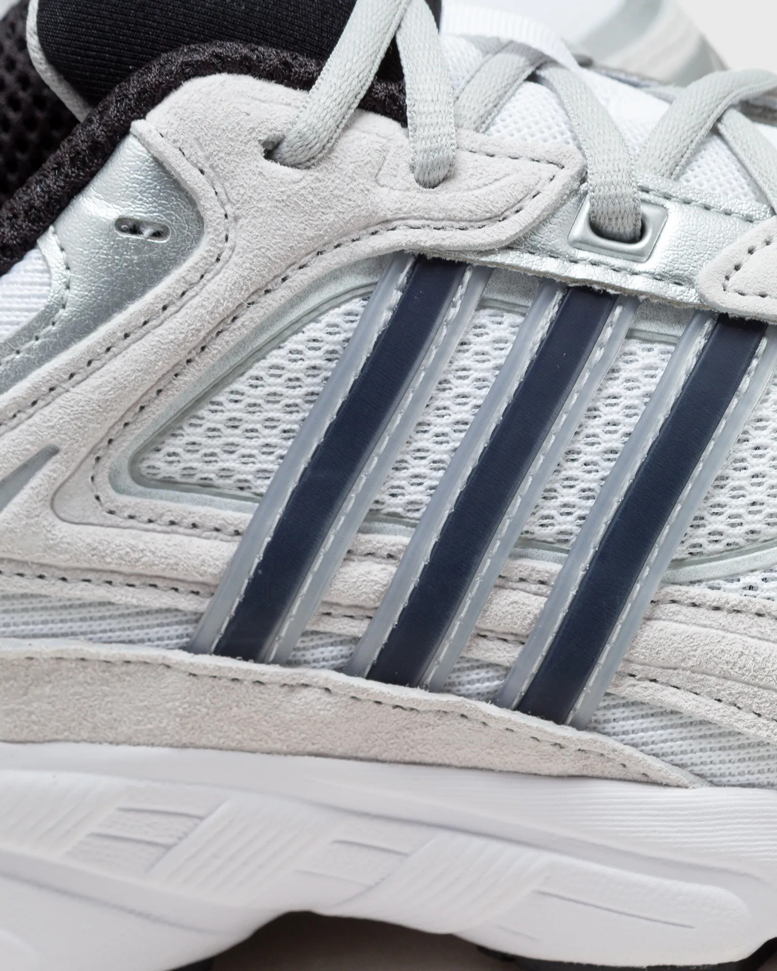 Adidas RESPONSE CL