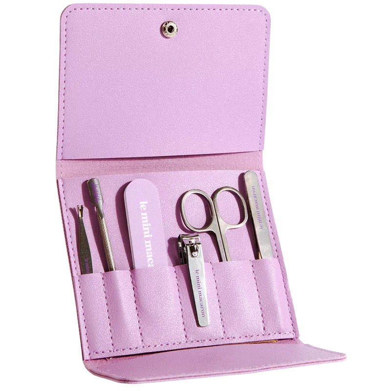 Le Mini Macaron Les Essentiels Manicure Set