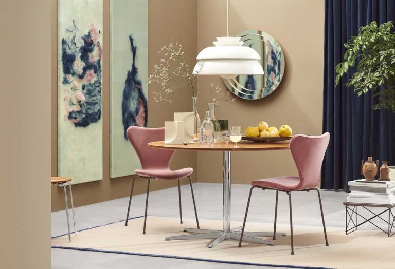 Fritz Hansen Vlinderstoel Series 7 stoel velvet Dark Plum
