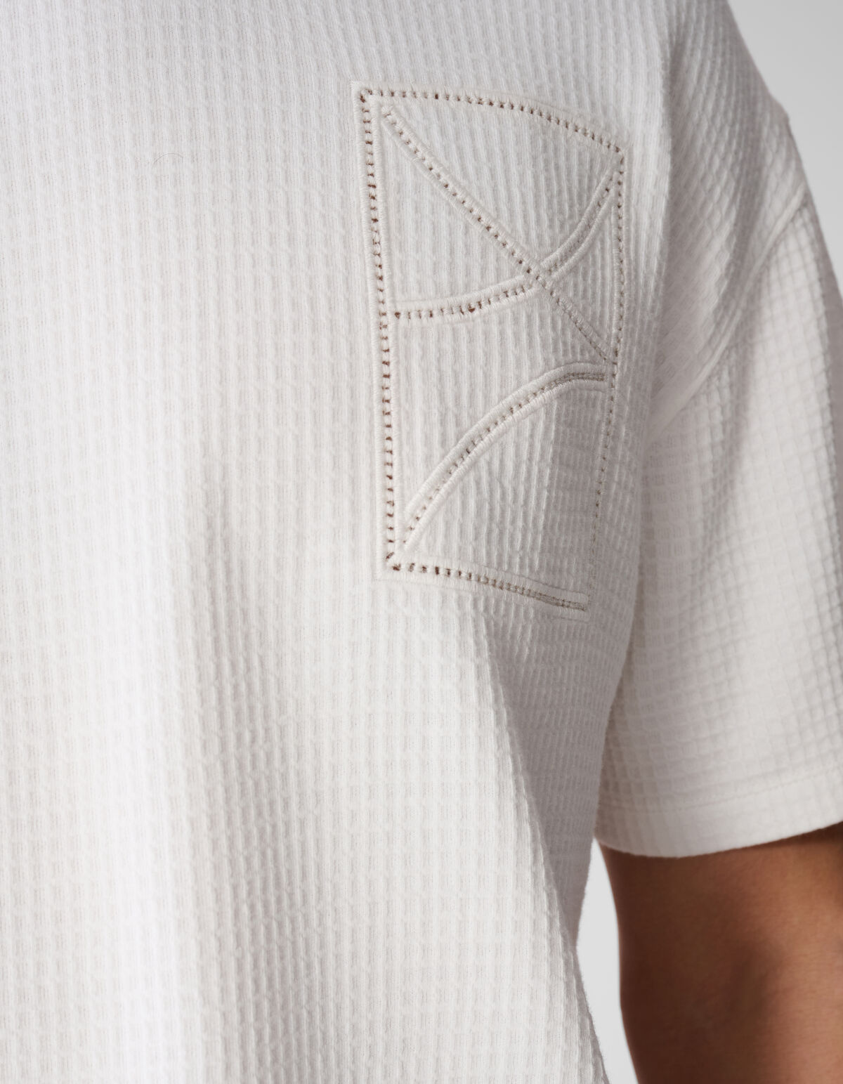 Waffle Embroidery T-shirt Wit