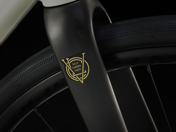 Trek Domane AL 4 Gen 4 Era White - Racercykel - 2025