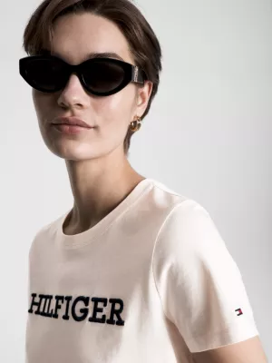 Camiseta Hilfiger Monotype com bordado