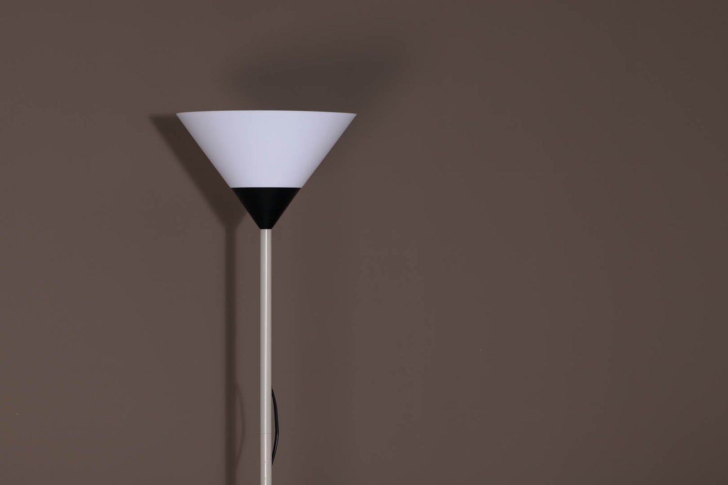 Batang Lighting Vloerlamp 25,4 x 25,4 x 178 cm, Kunststof, Beige, Zwart, Wit. 26 x 26 x 178 cm