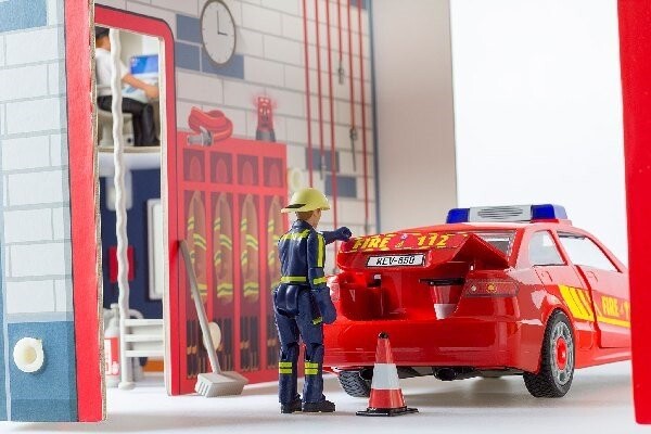 Revell Junior Kit - Brandstation - 1:20 - 103 Dele