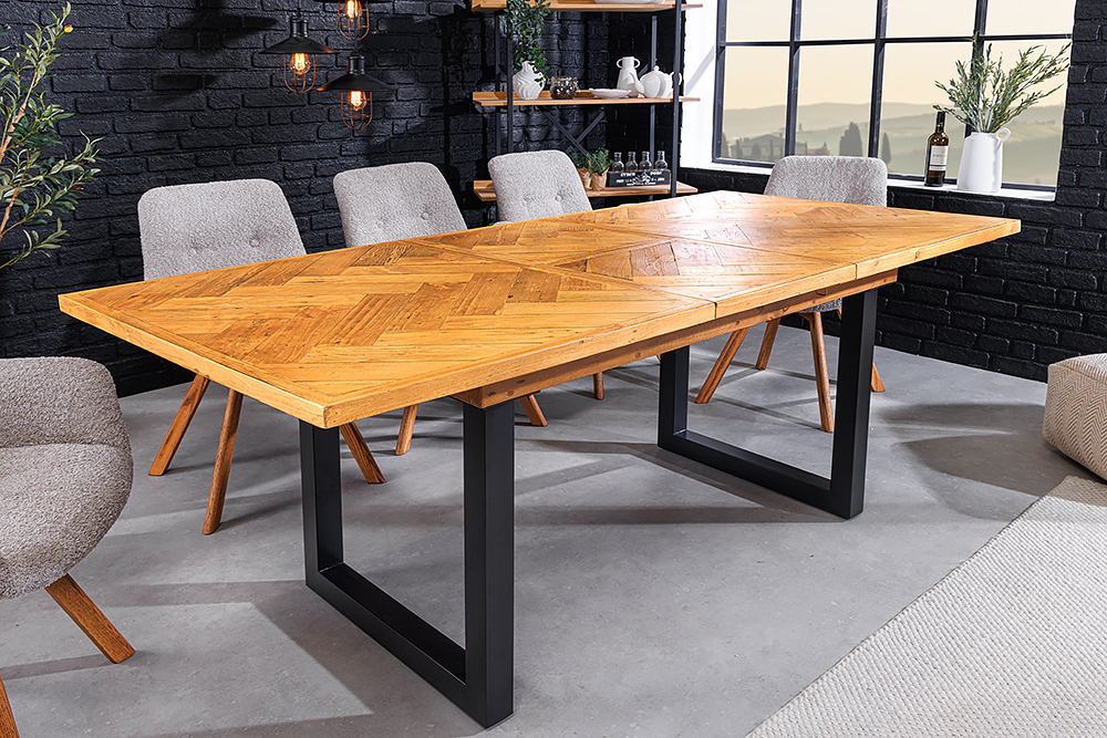 Ausziehbarer Esstisch MOSAIK 140-180cm braun Pinie recyceltes Massivholz Metall schwarz