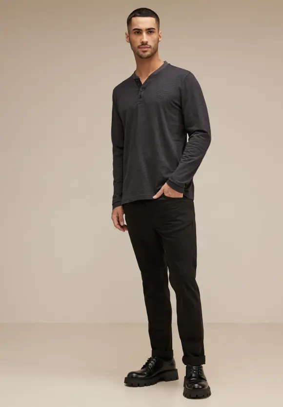 Henleyshirt mit Brustprint - Black