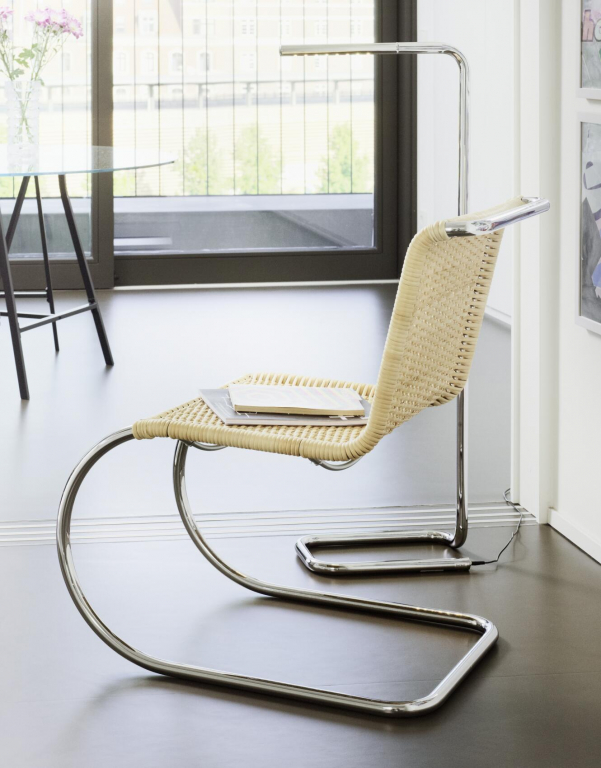 Thonet LUM 125 vloerlamp LED chroom