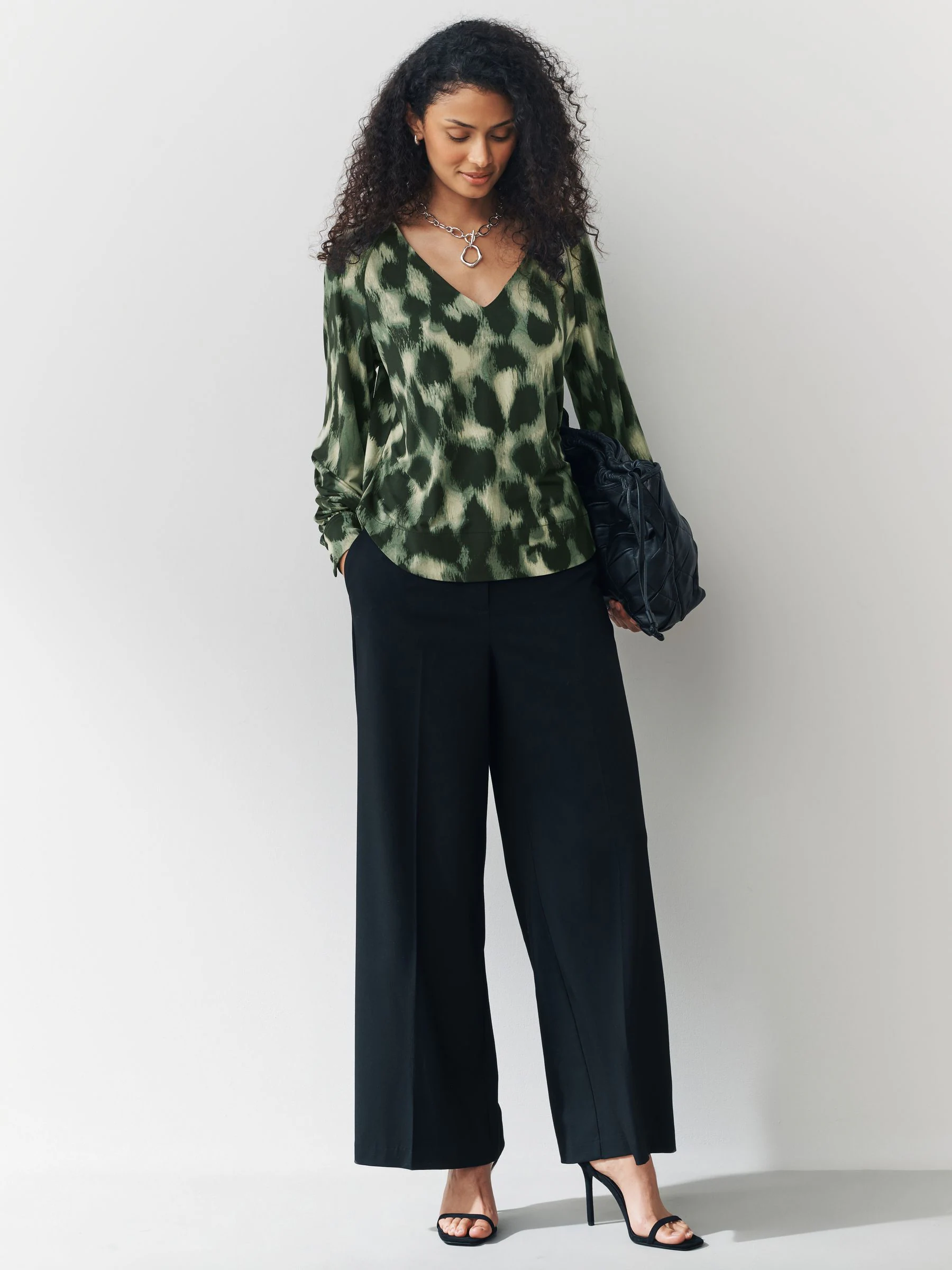 Groen met dierenprint - Long Sleeve V-Neck Jersery Blouse