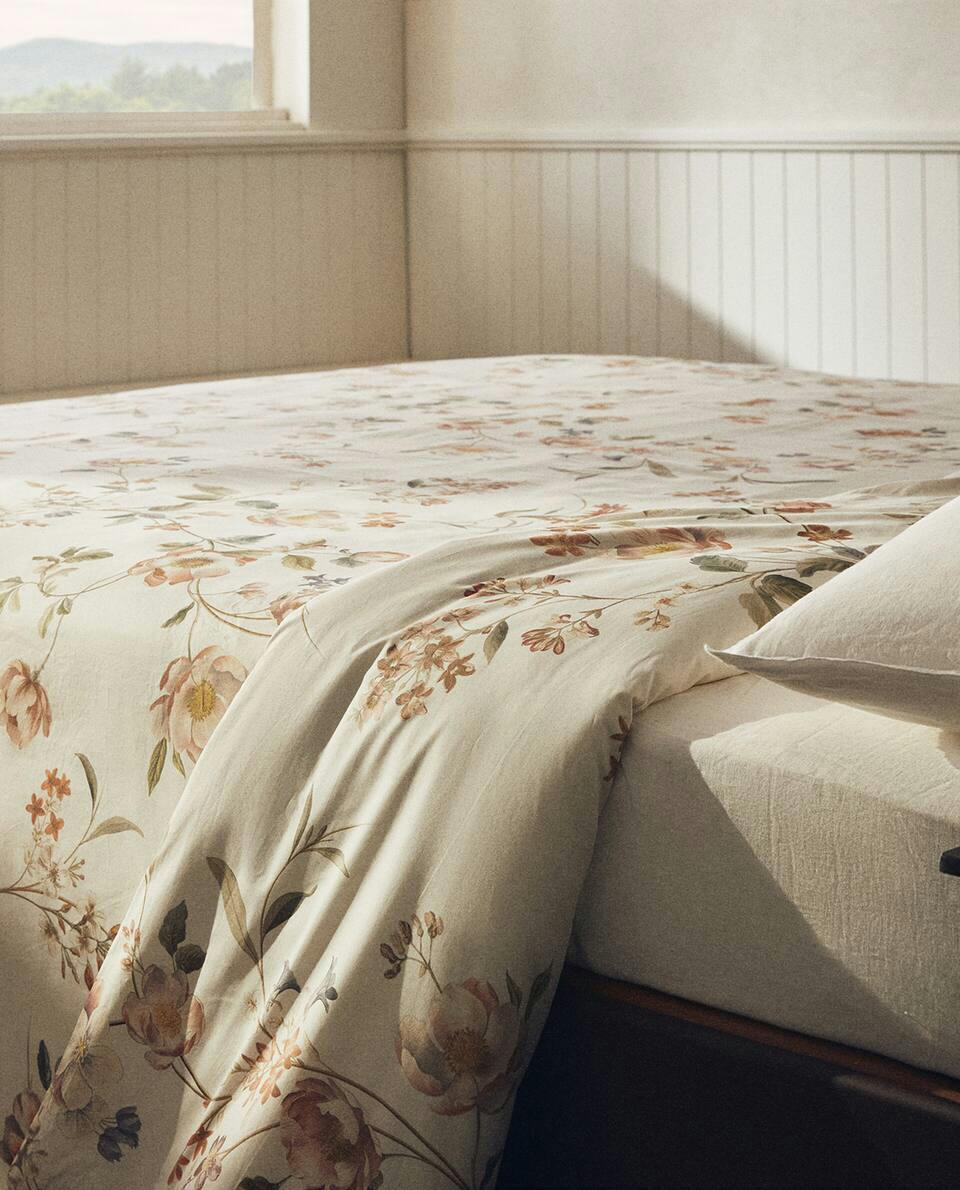 CAPA DE EDREDOM COM ESTAMPA FLORAL
