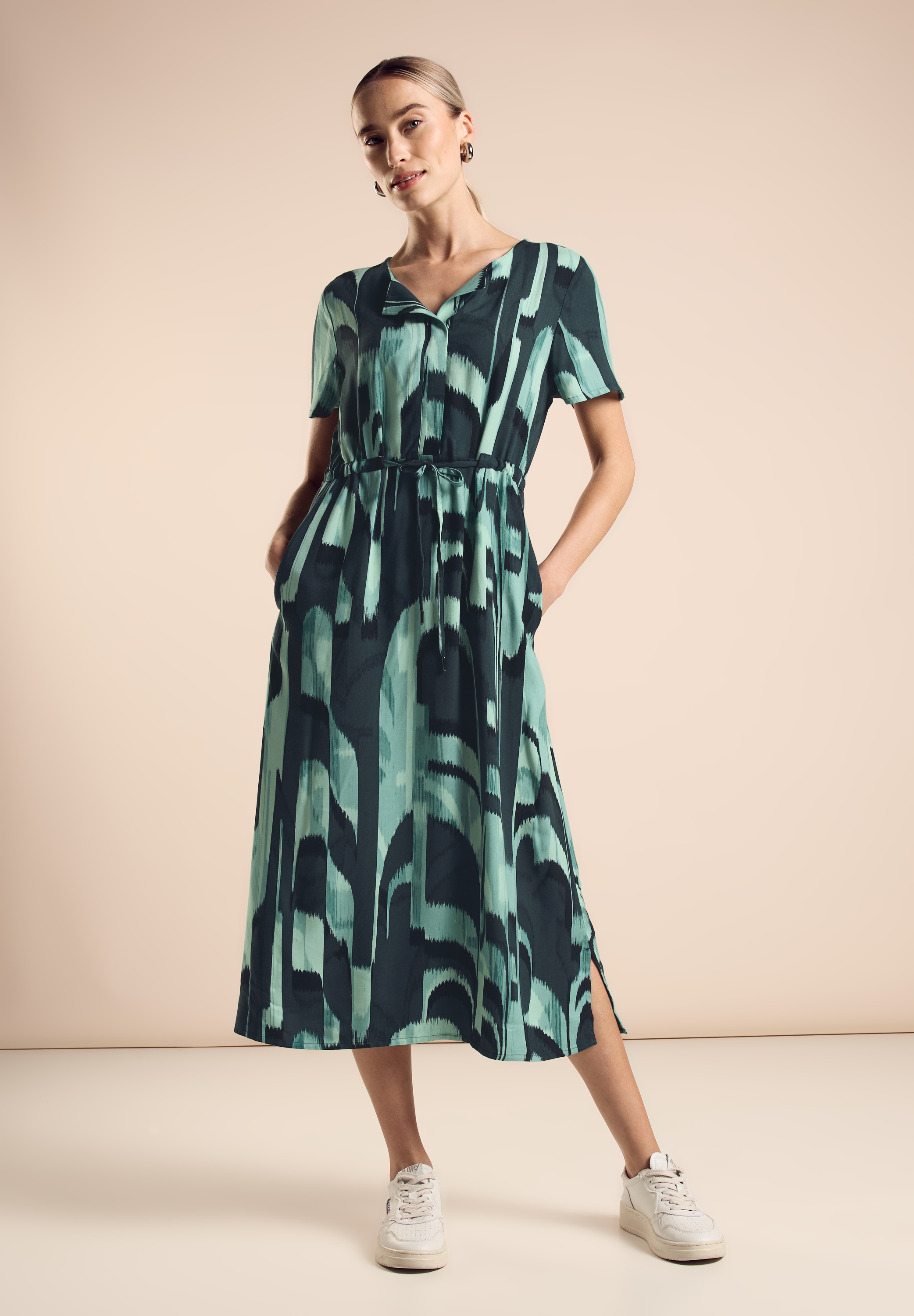 STREET ONE Midikleid Ohne Taschen mit Allover-Druck