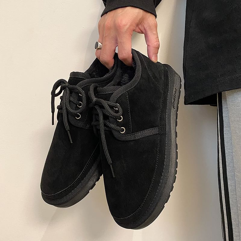 HANO - Eenvoudige suède veterschoenen