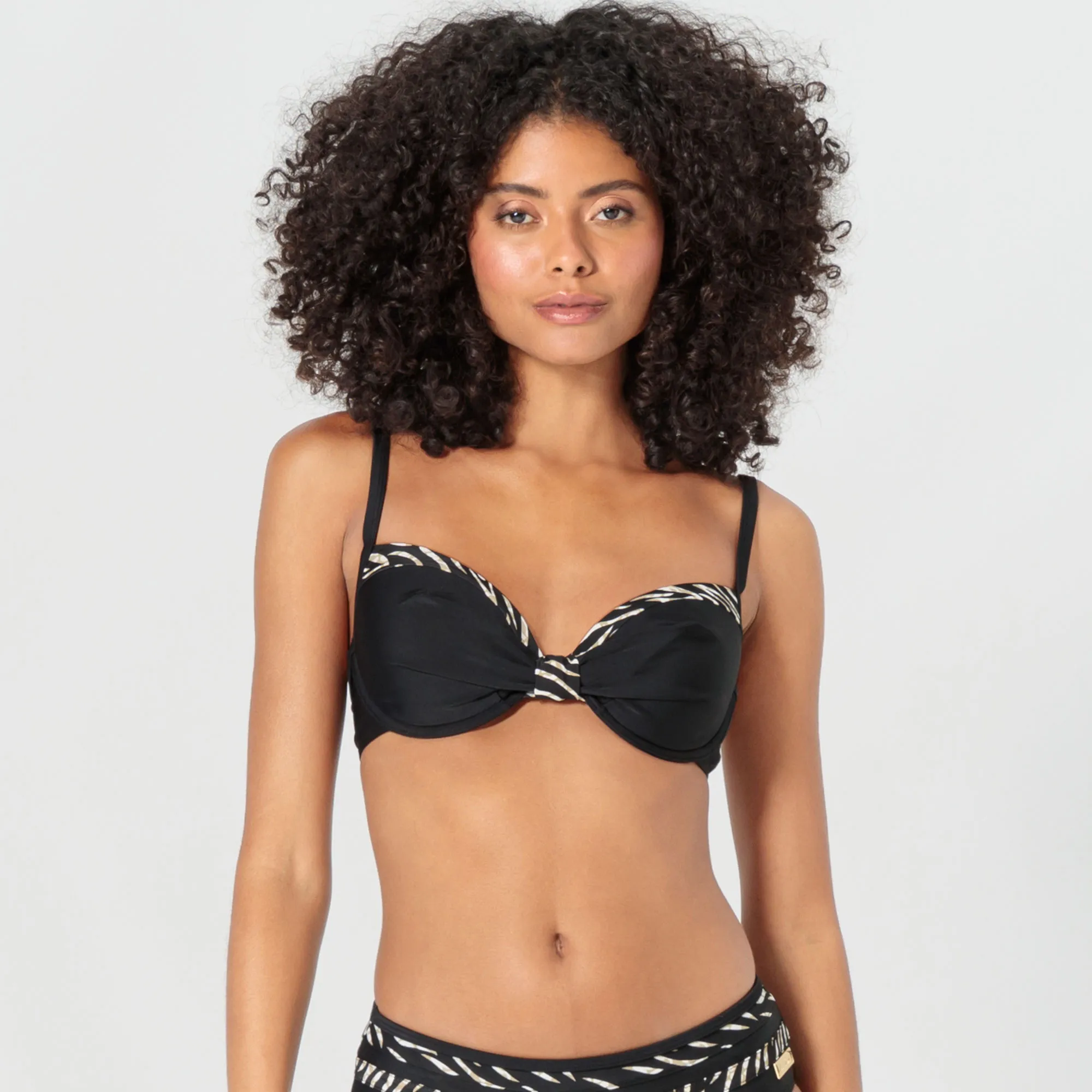 Damen-Bikini-Oberteil mit schicken Streifen