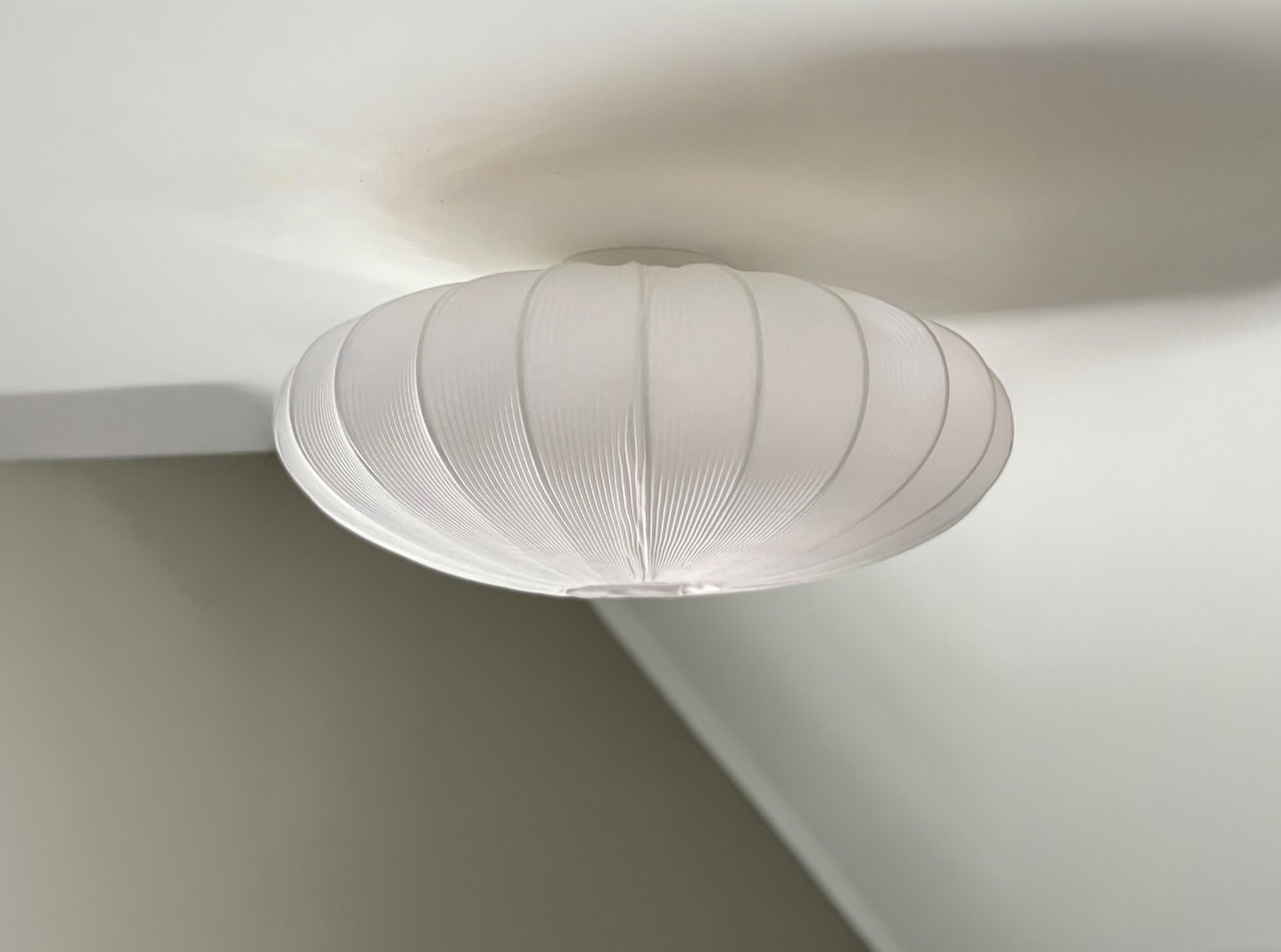 Mamsell taklampe Hvit plafond med tekstilskjerm. Ø45 cm