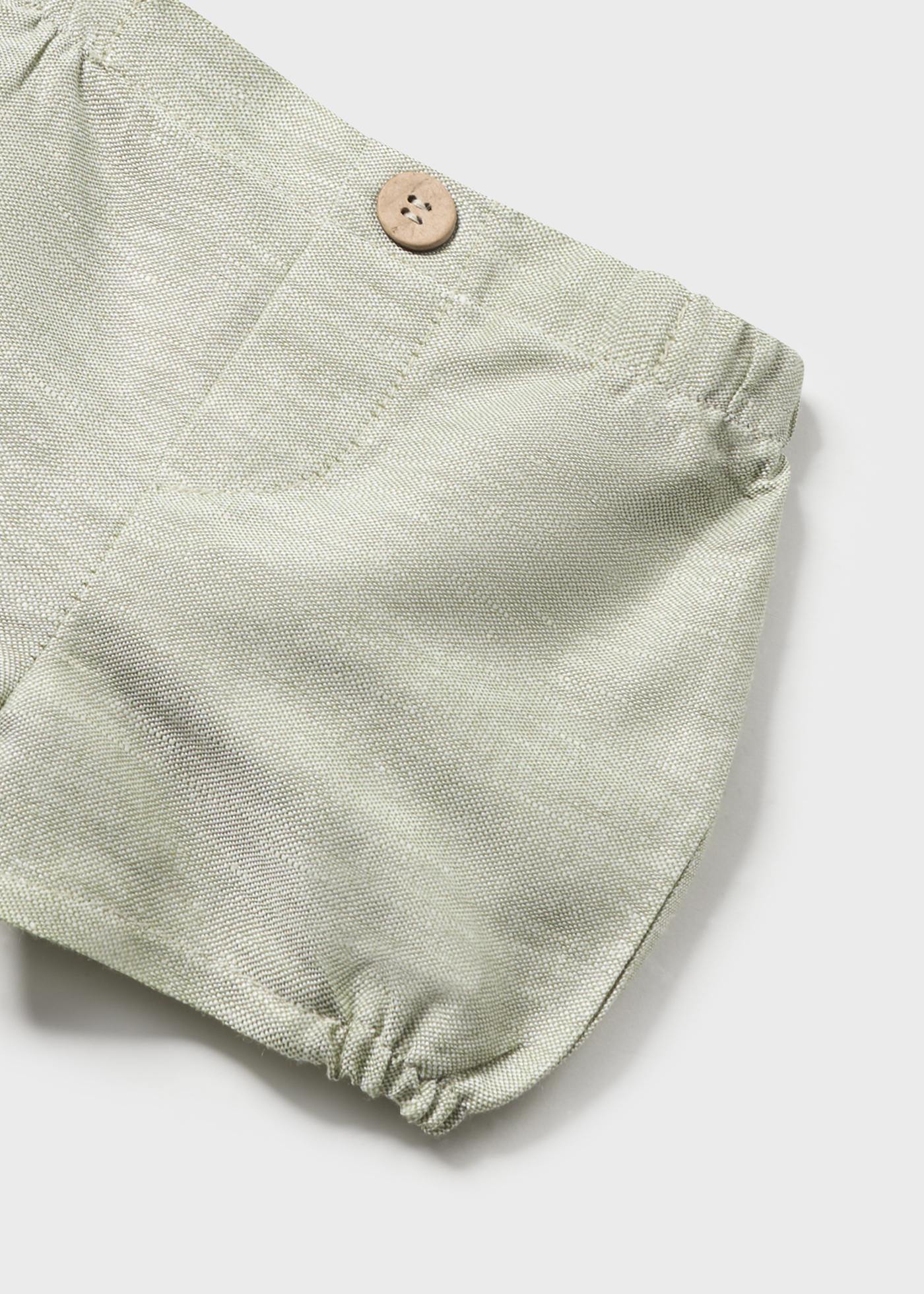 Conjunto de 2 peças em linho europeu para recém-nascido com estampa de eucalipto.