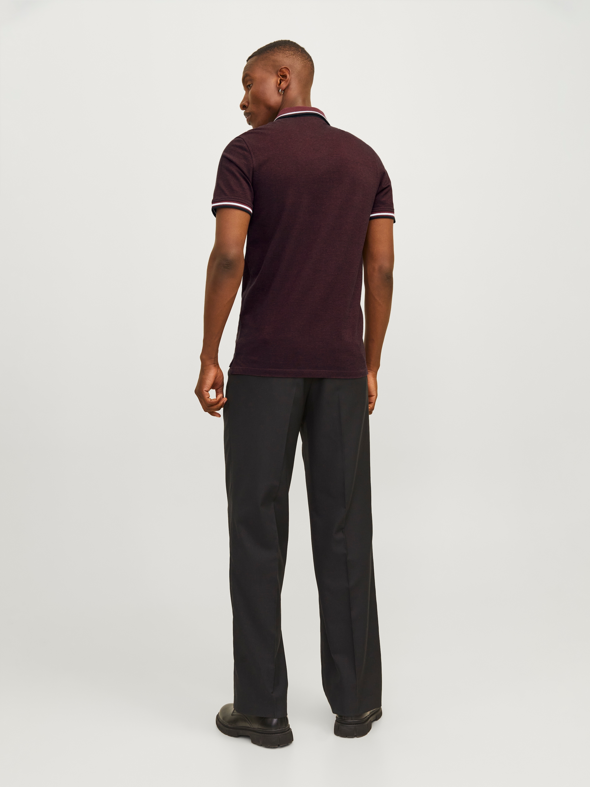 Jack & Jones Poloshirt »JJEPAULOS  Poloshirt mit klassischem Kragen und figurbetonter Form«, Logostickerei, modisch, schmal, Baumwolle, Polokragen
