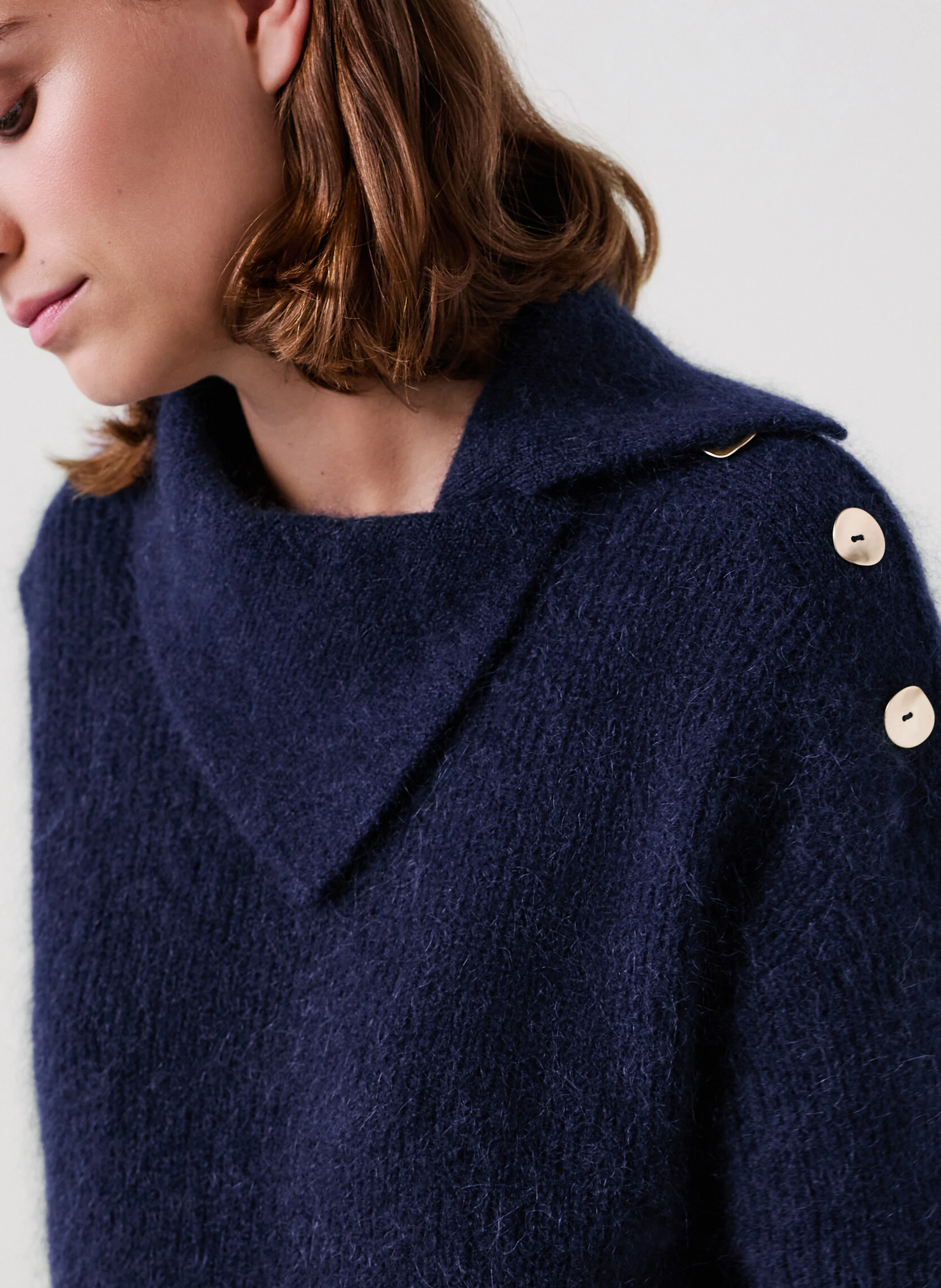 MELKIOR - Pull ample col asymétrique en laine mélangée | Bleu
