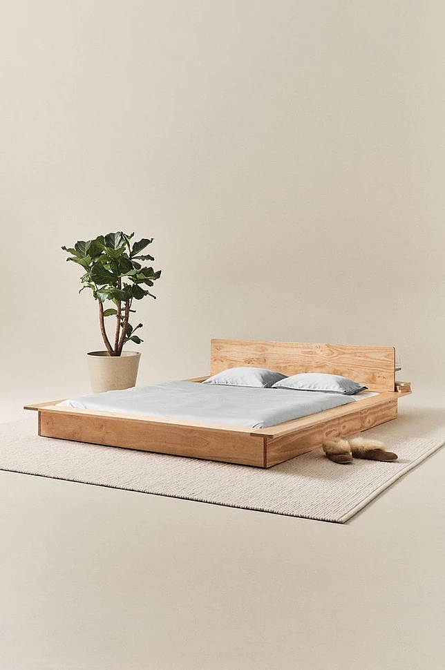 FUTO sengeramme 160 cm
