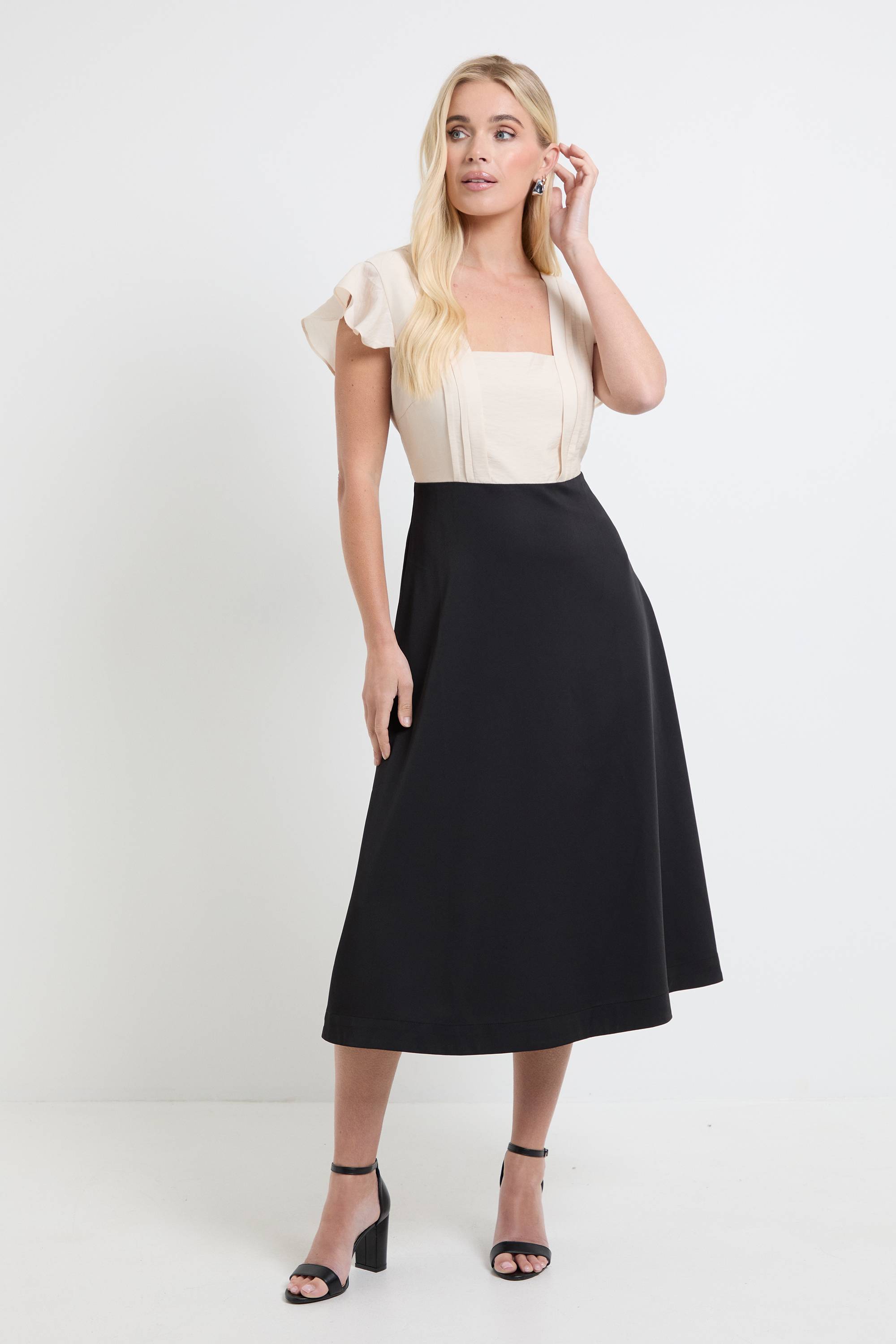 Wallis Robe Midi À Manches Volantées Contrastées Petite