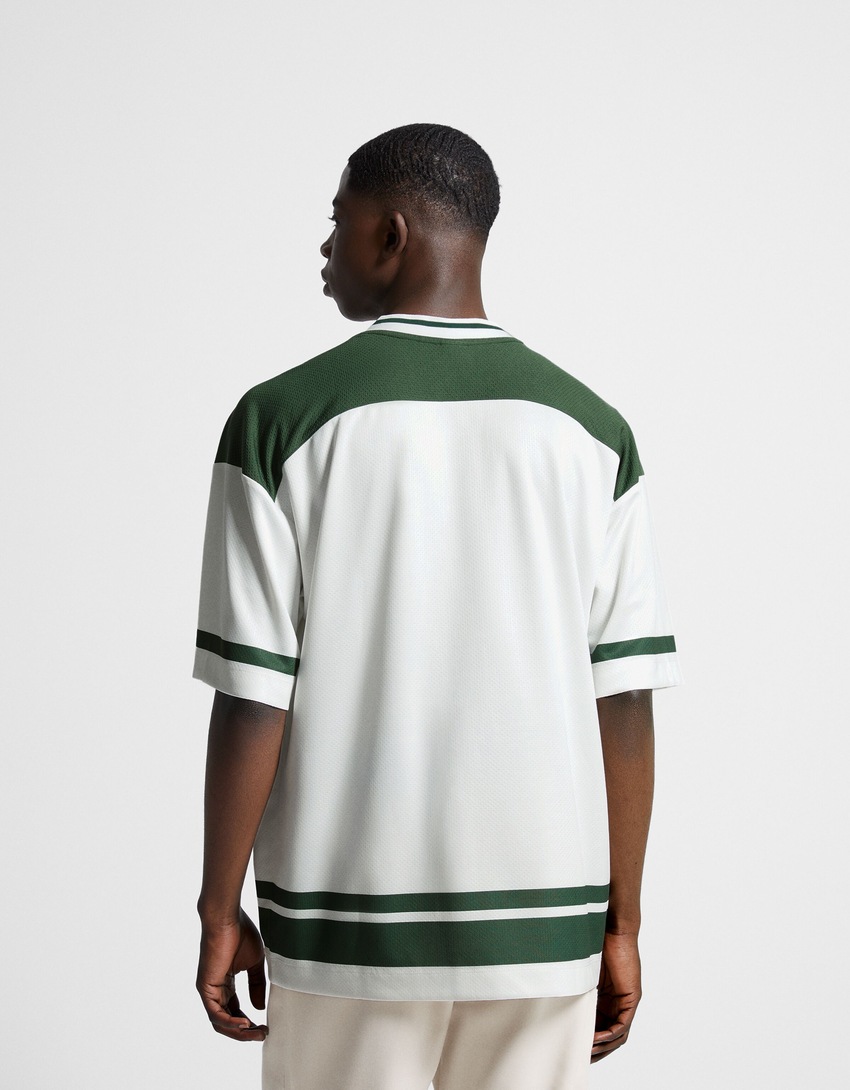 Camiseta de manga curta em malha com modelagem extra folgada