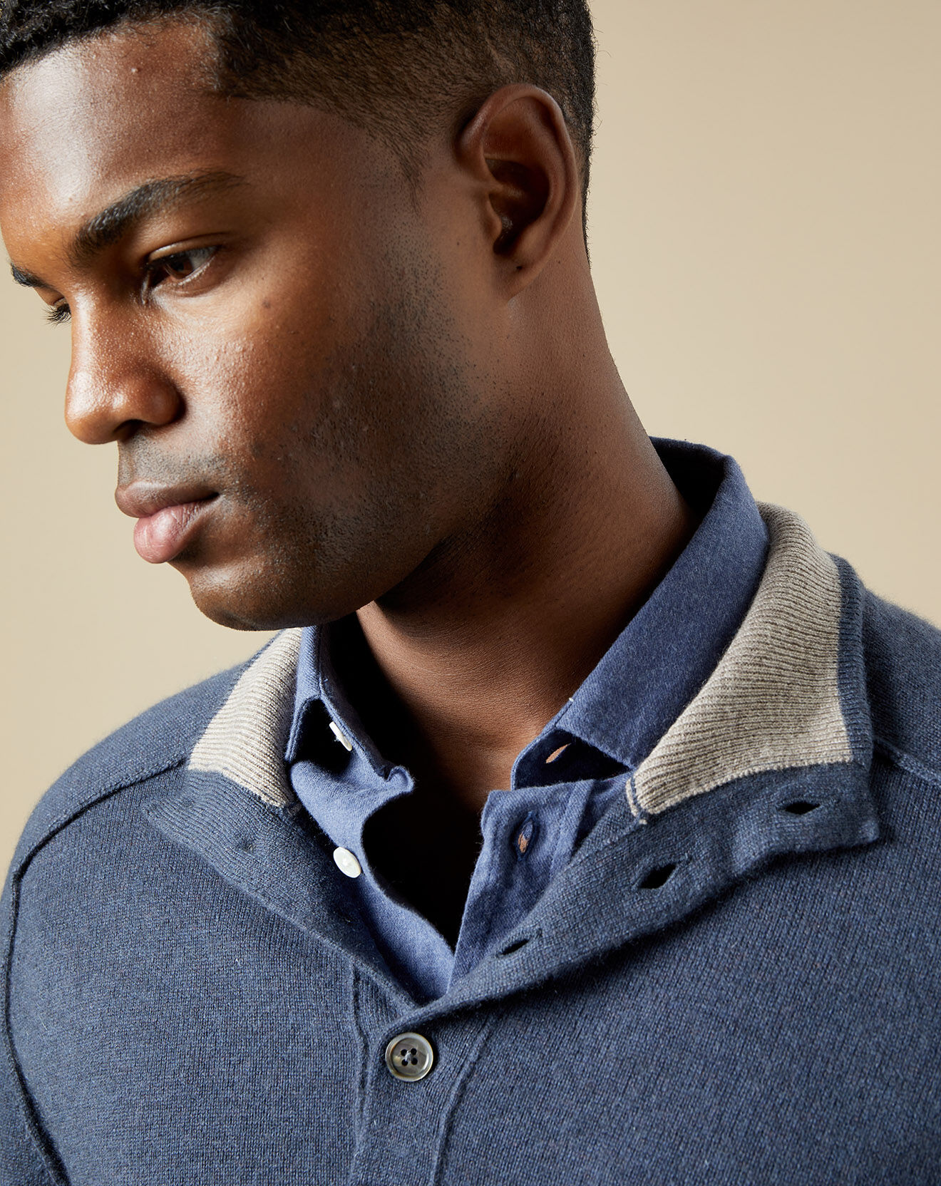 Hartford Pull en Laine & Cachemire High Neck peu pétrole