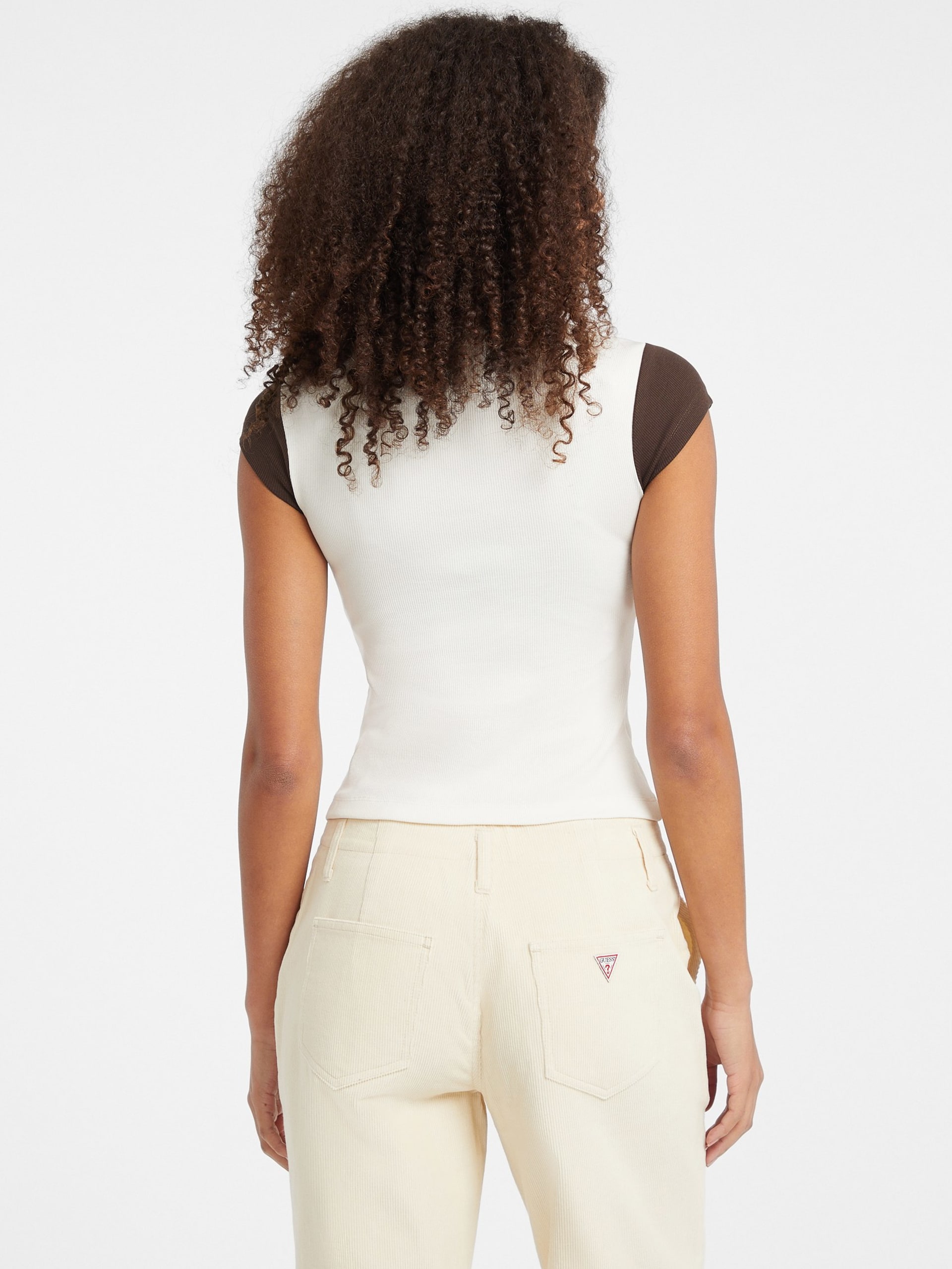 Camiseta Slim com Decote Canoa