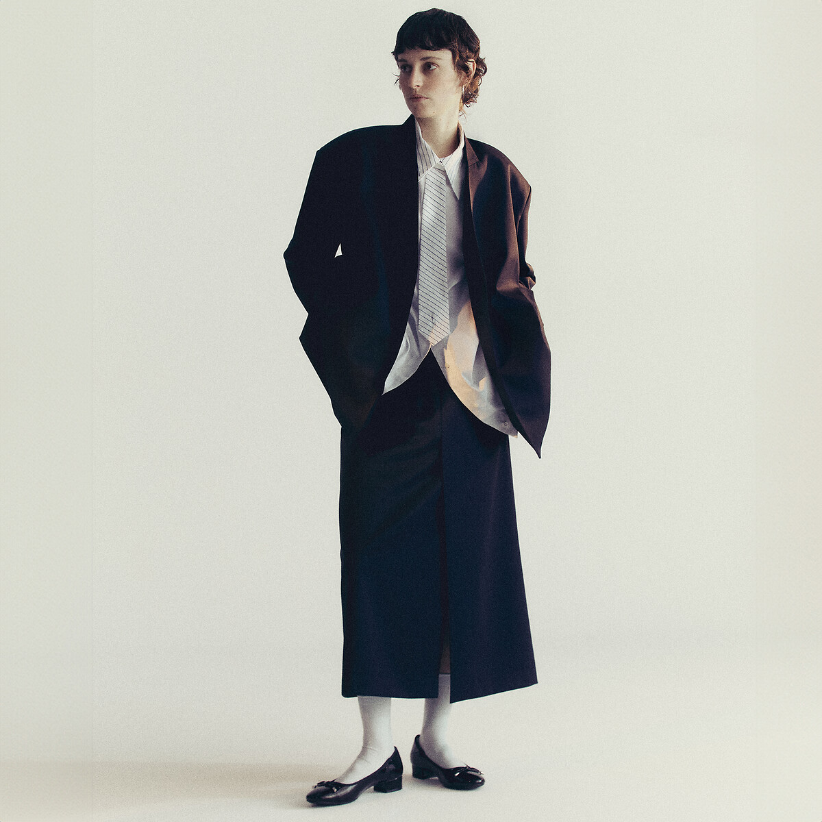 JEREMY CURRAT X LA REDOUTE<br>Camisa folgada com gravata, fabricada na Europa
