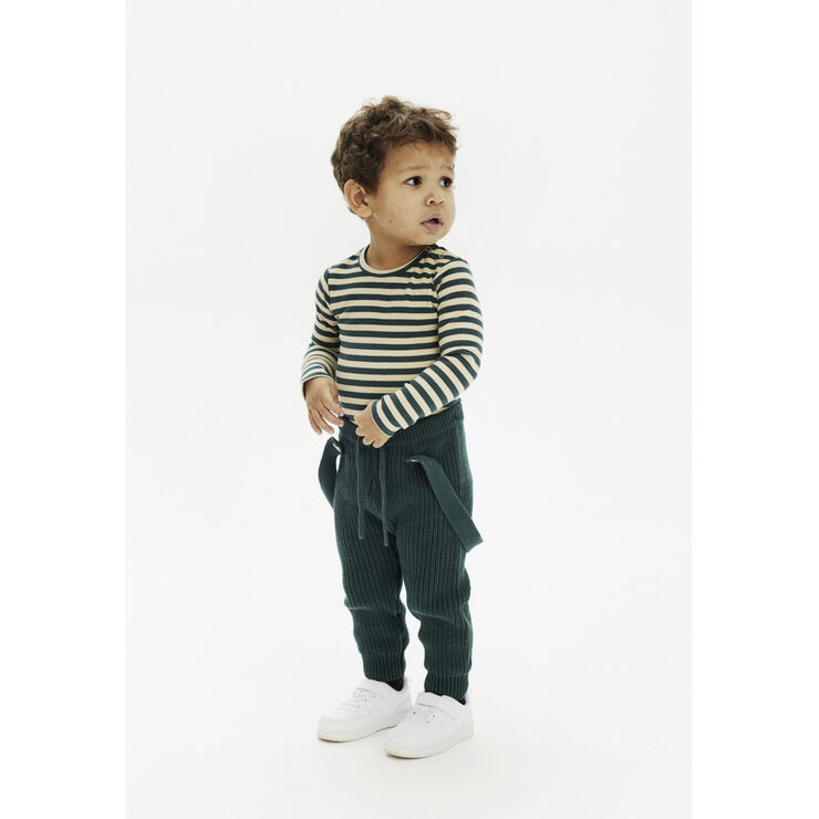 The New TNSFro Uni L_S Rib Body Grøn
