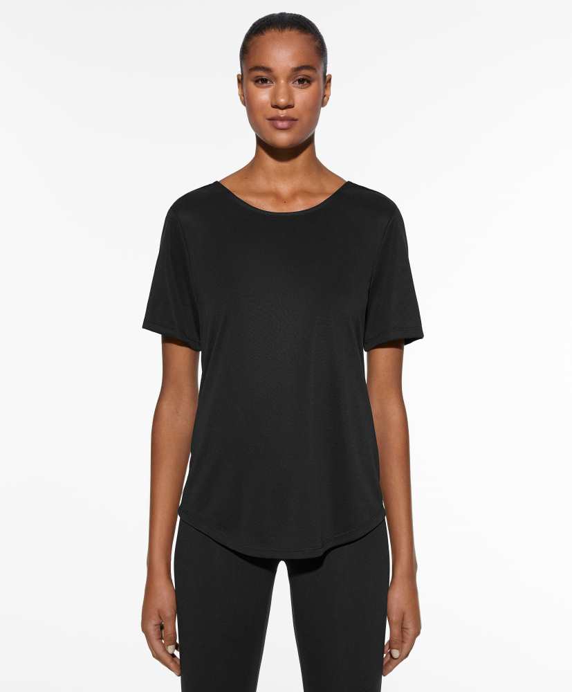 Camiseta de manga curta em modal com abertura nas costas