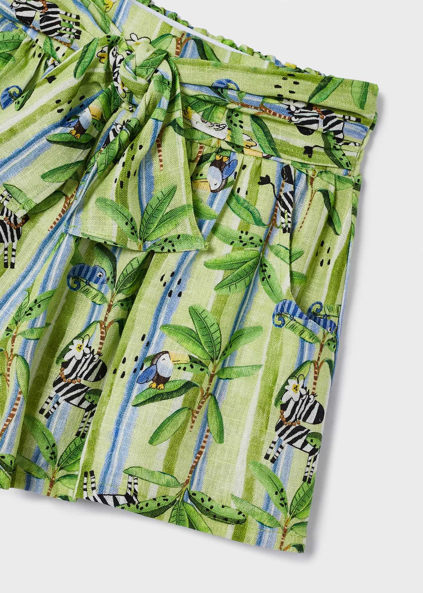 Conjunto de duas peças com shorts estampados para meninas