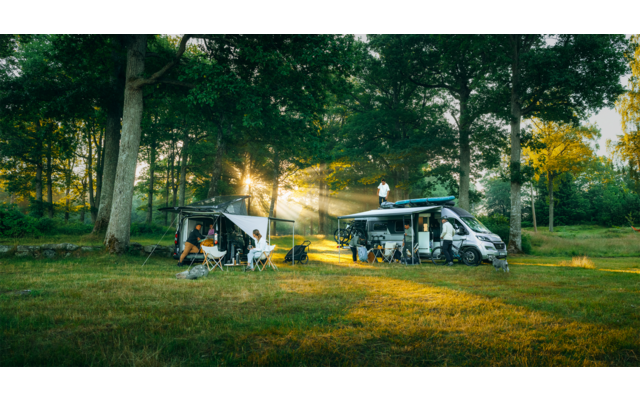 Thule VeloTrack Heck Fahrradträger für Ducato / Jumper / Boxer / Movano / Proace Max passend für 2 Fahrräder, E-Bike geeignet