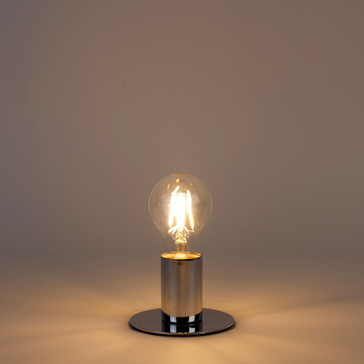 E27 3-staps dimbare LED lamp A60 5W 700 lm 2700K