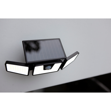 LUTEC wandlamp Briti Solar zwart 6W met bewegingssensor