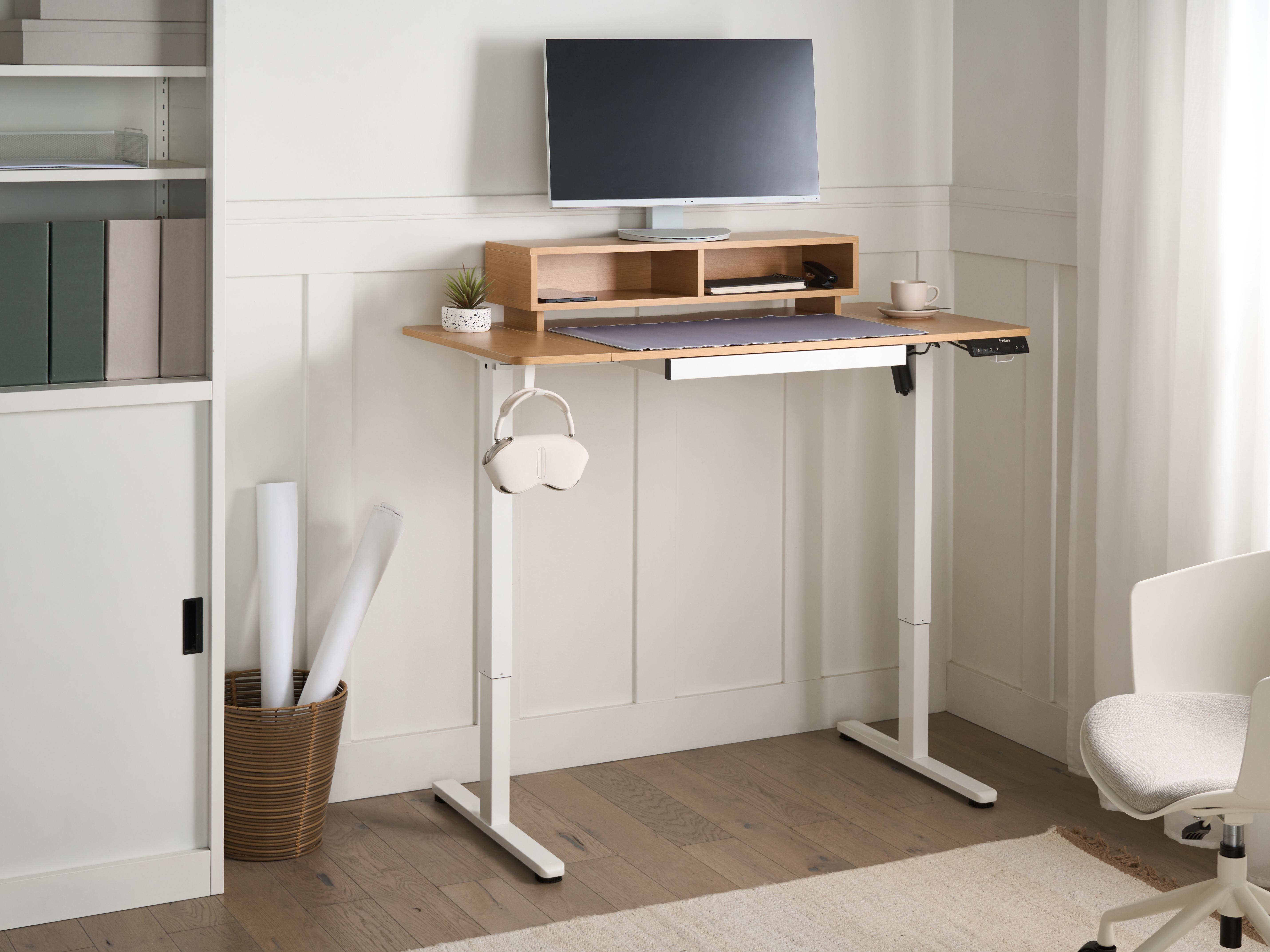 Elektrisch verstelbaar sta-bureau LUCAMA Lichtbruin/wit 120 cm 60 cm met USB-poort